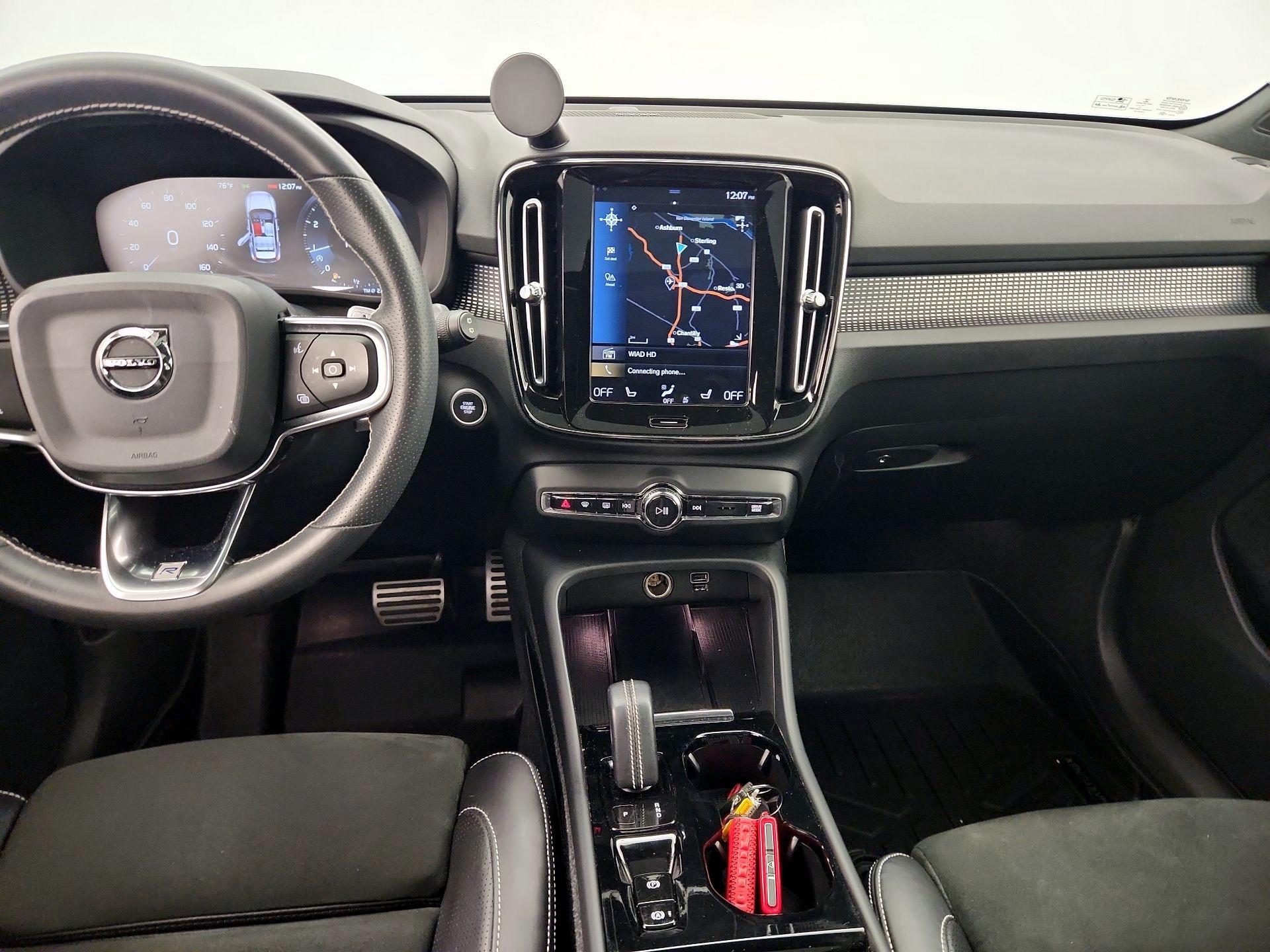 Thumbnail: 2020 Volvo XC40 - 9