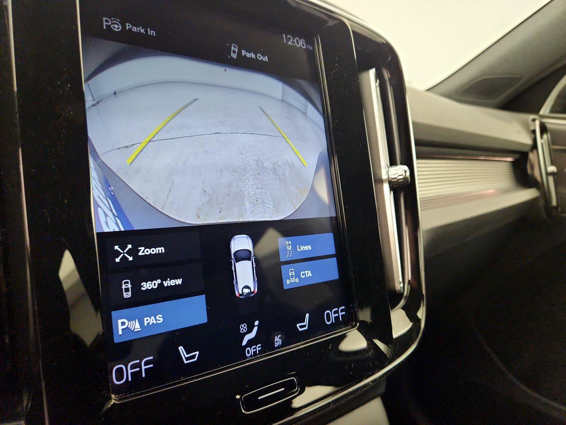Thumbnail: 2020 Volvo XC40 - 14