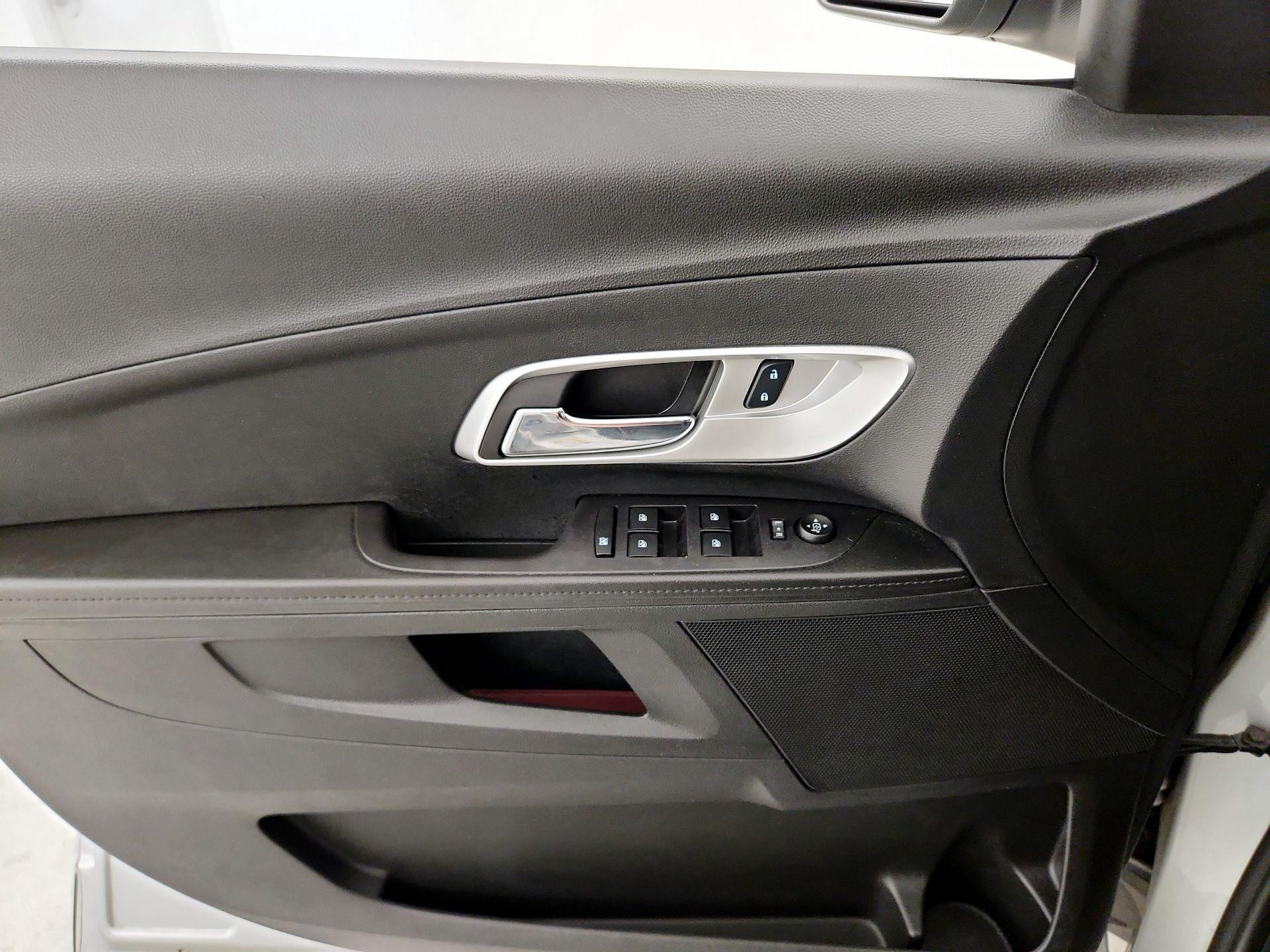 Thumbnail: 2016 Chevrolet Equinox - 12