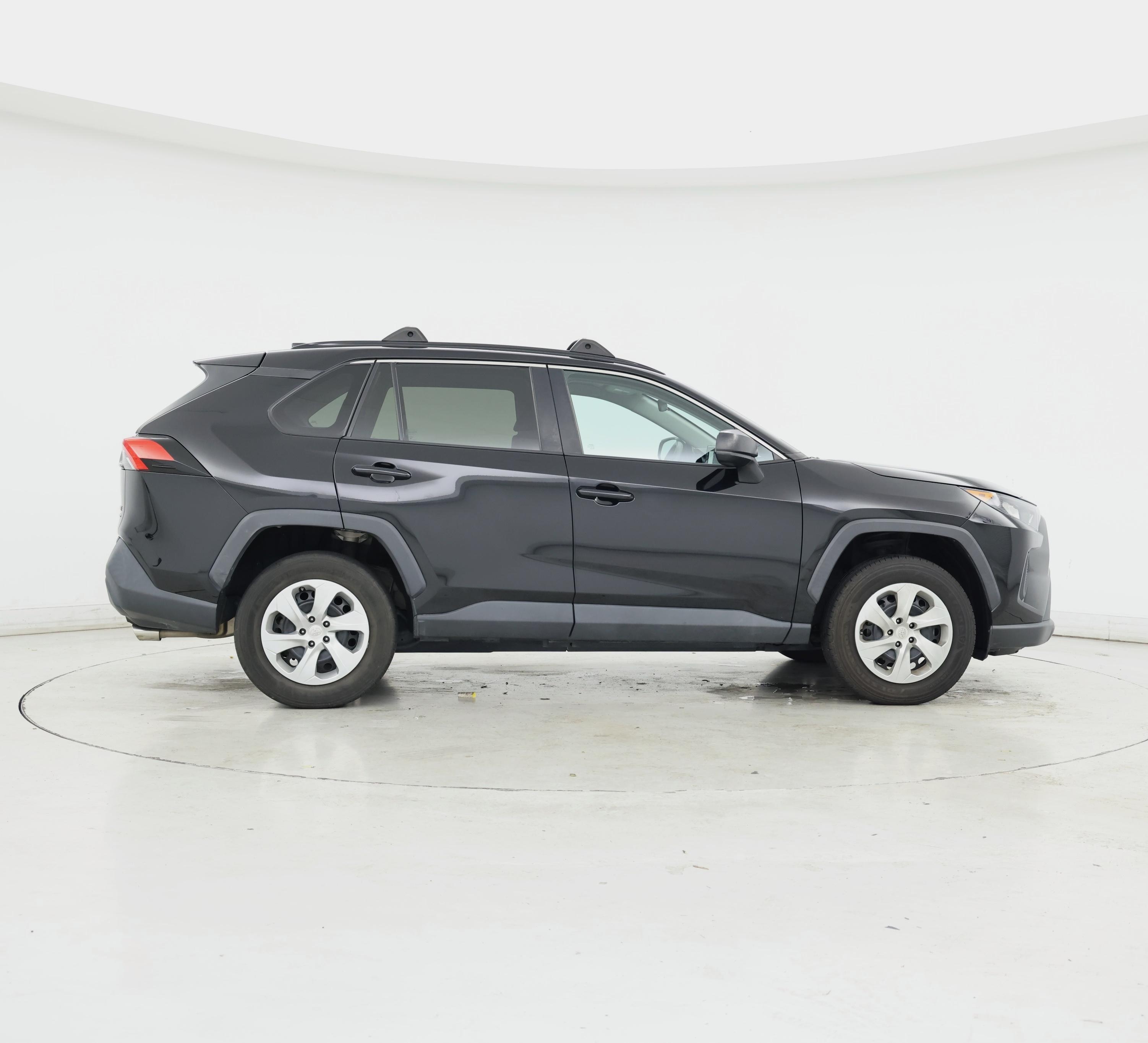 Thumbnail: 2021 Toyota RAV4 - 7