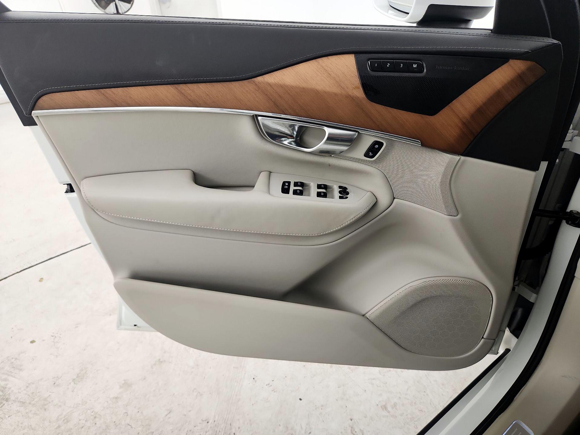 Thumbnail: 2019 Volvo XC90 - 12