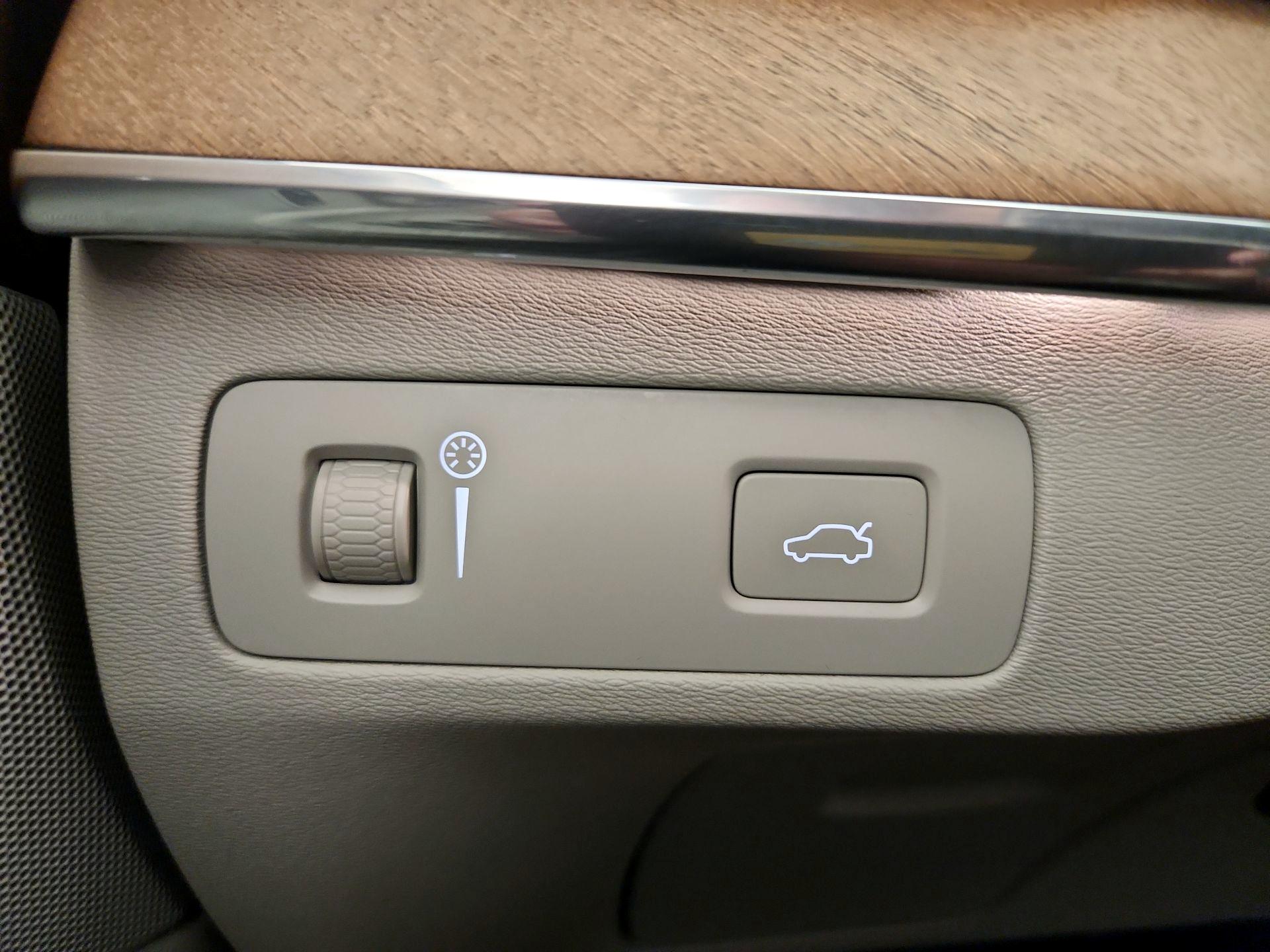 Thumbnail: 2019 Volvo XC90 - 13