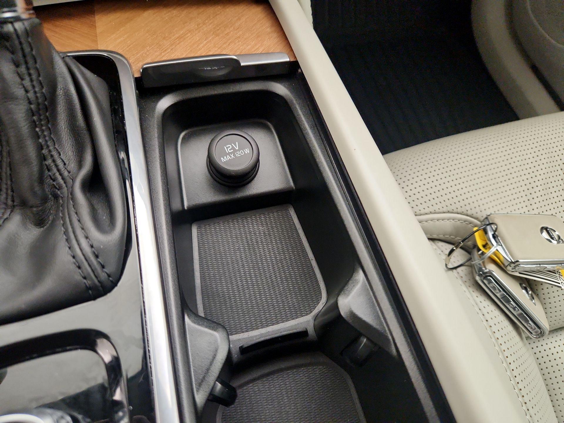 Thumbnail: 2019 Volvo XC90 - 19