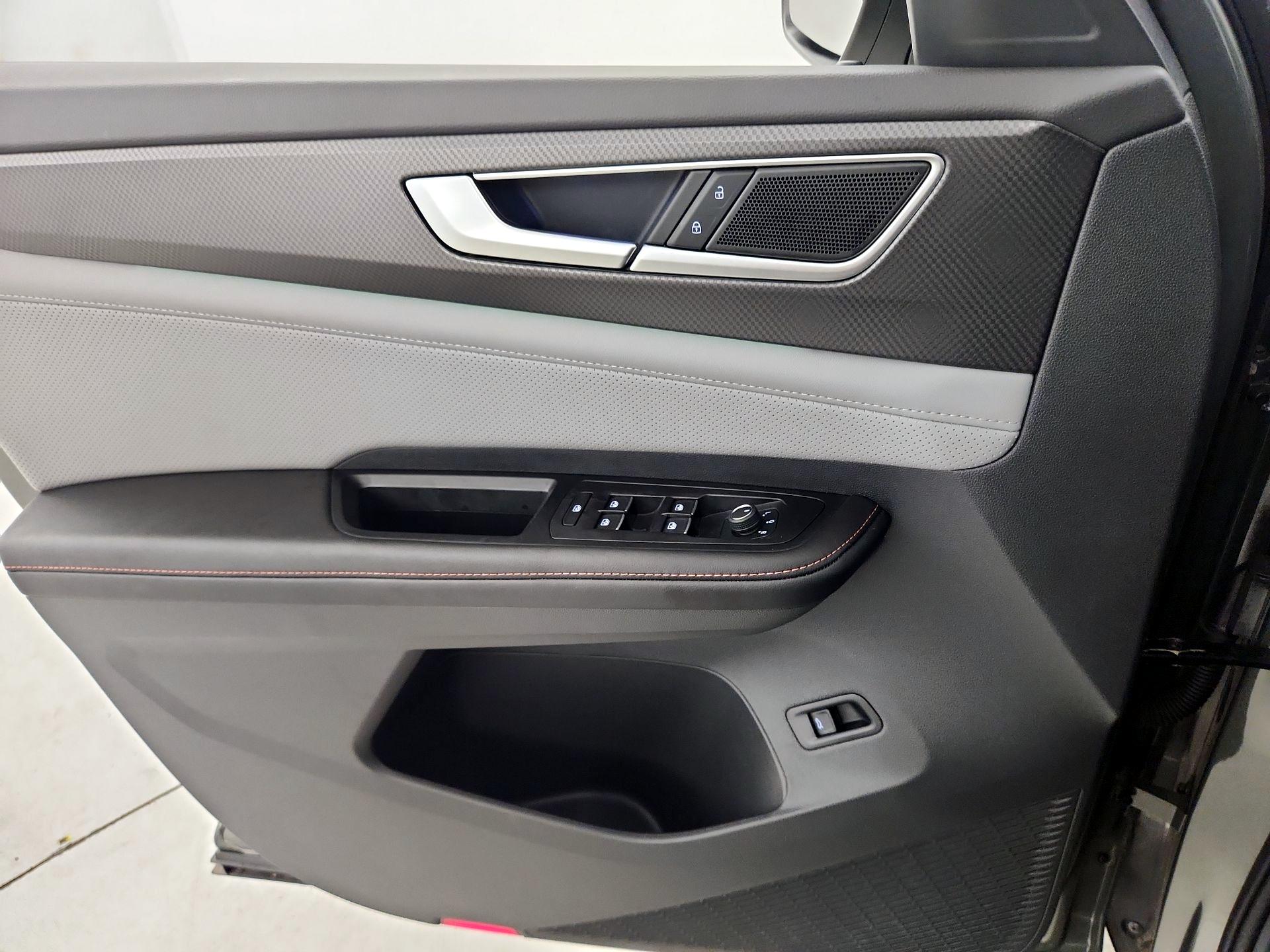Thumbnail: 2024 Volkswagen Atlas - 12
