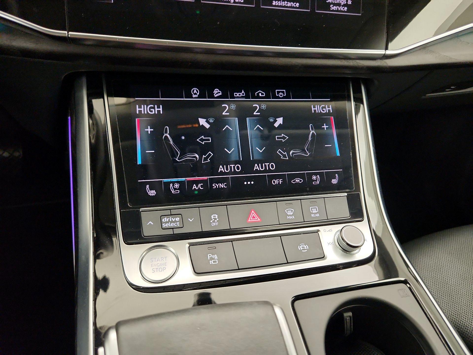 Thumbnail: 2020 Audi Q8 - 17