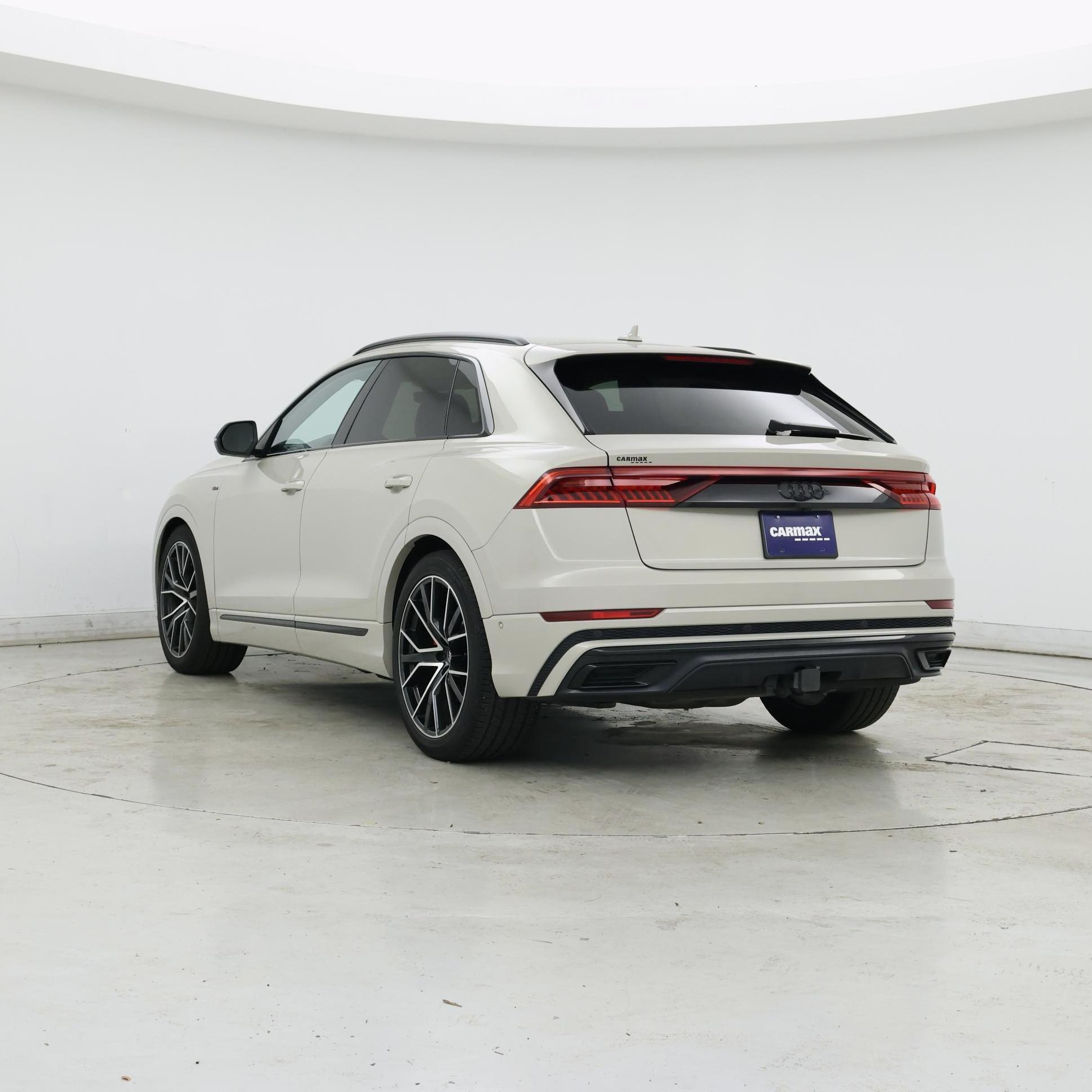 Thumbnail: 2020 Audi Q8 - 2