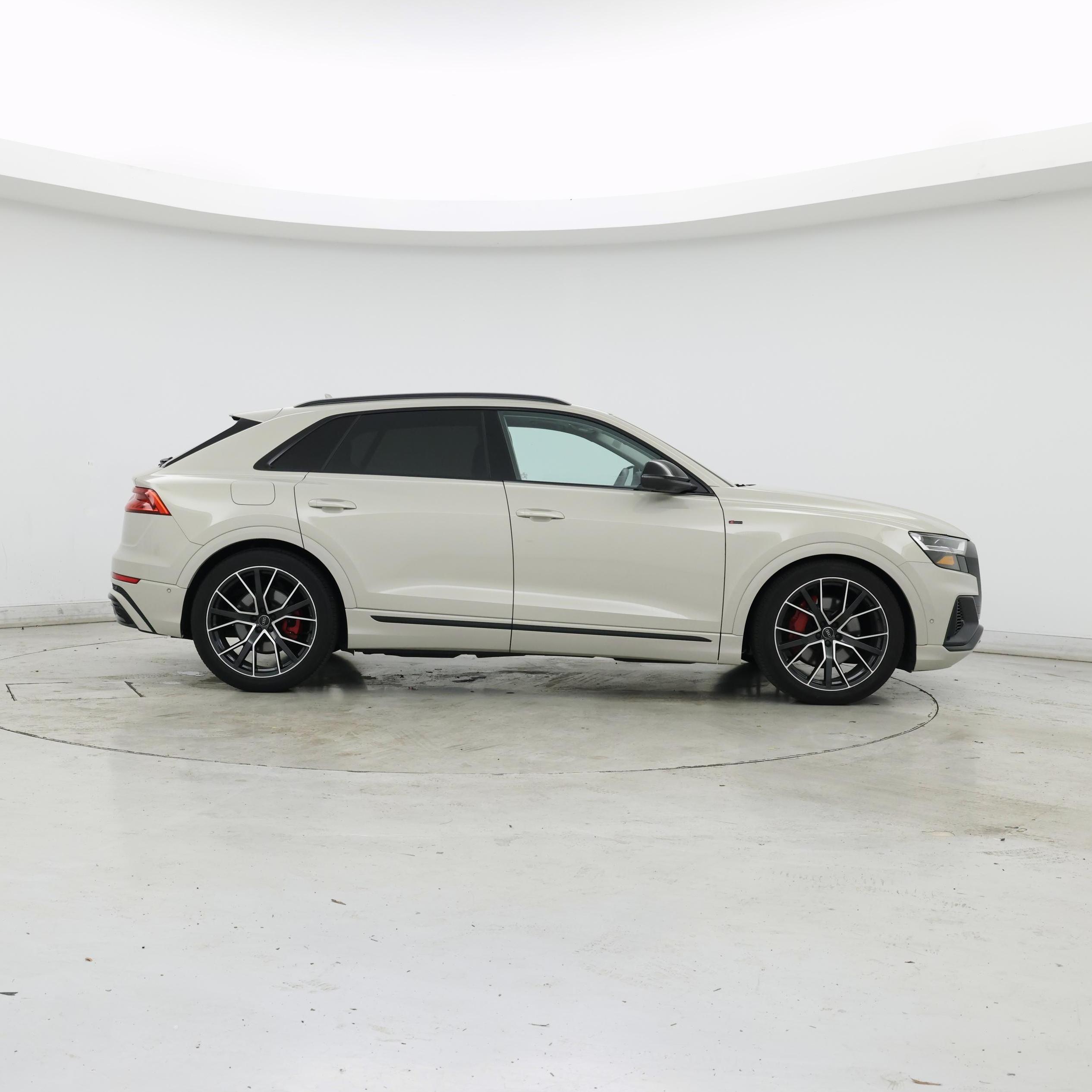 Thumbnail: 2020 Audi Q8 - 7