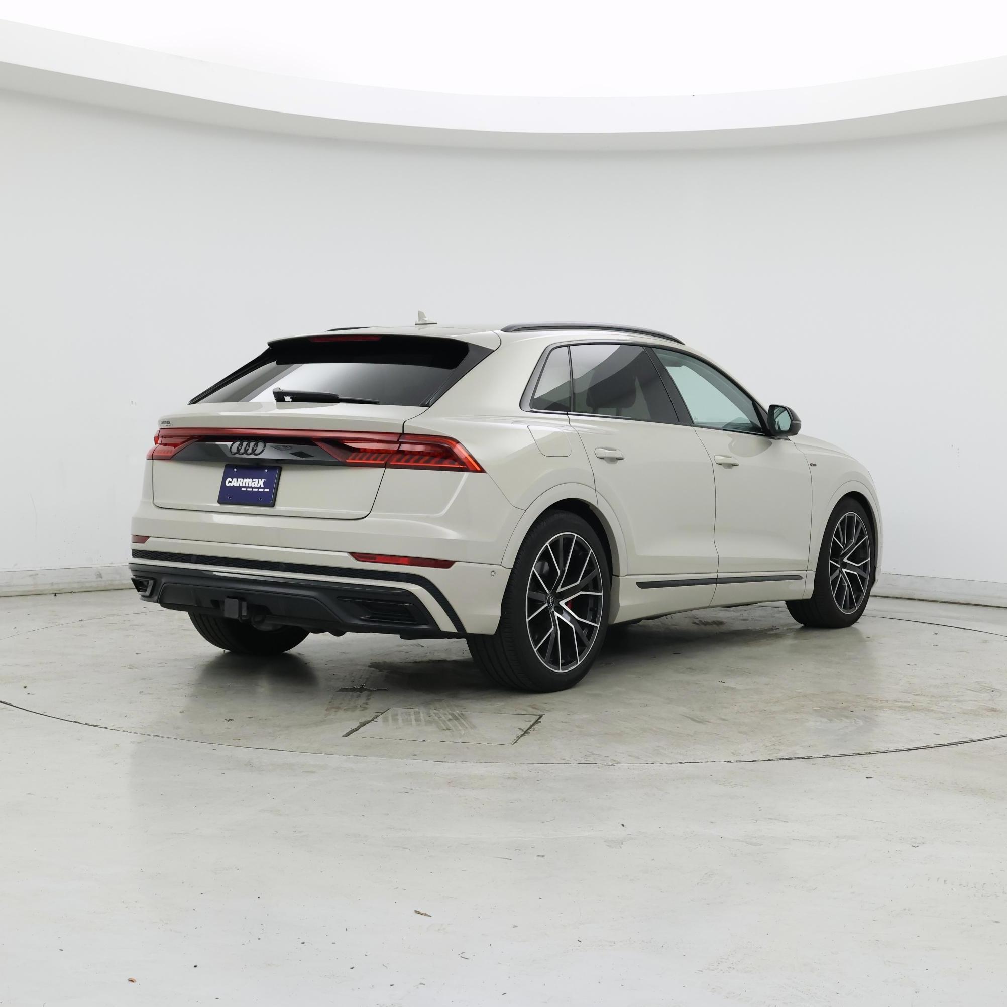 Thumbnail: 2020 Audi Q8 - 8