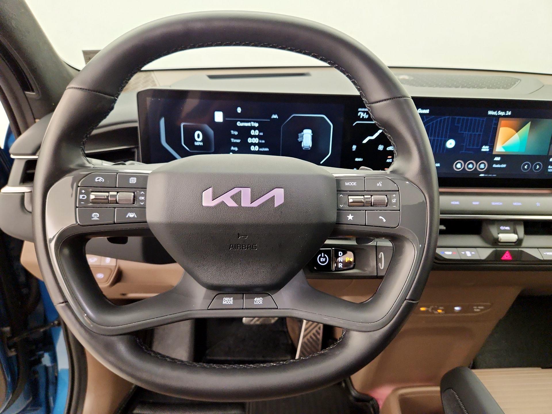 Thumbnail: 2024 Kia EV9 - 10