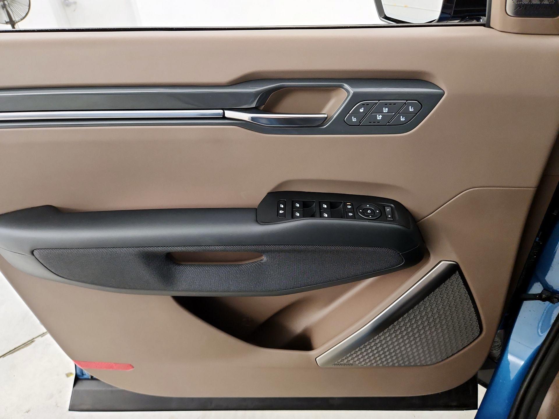 Thumbnail: 2024 Kia EV9 - 12
