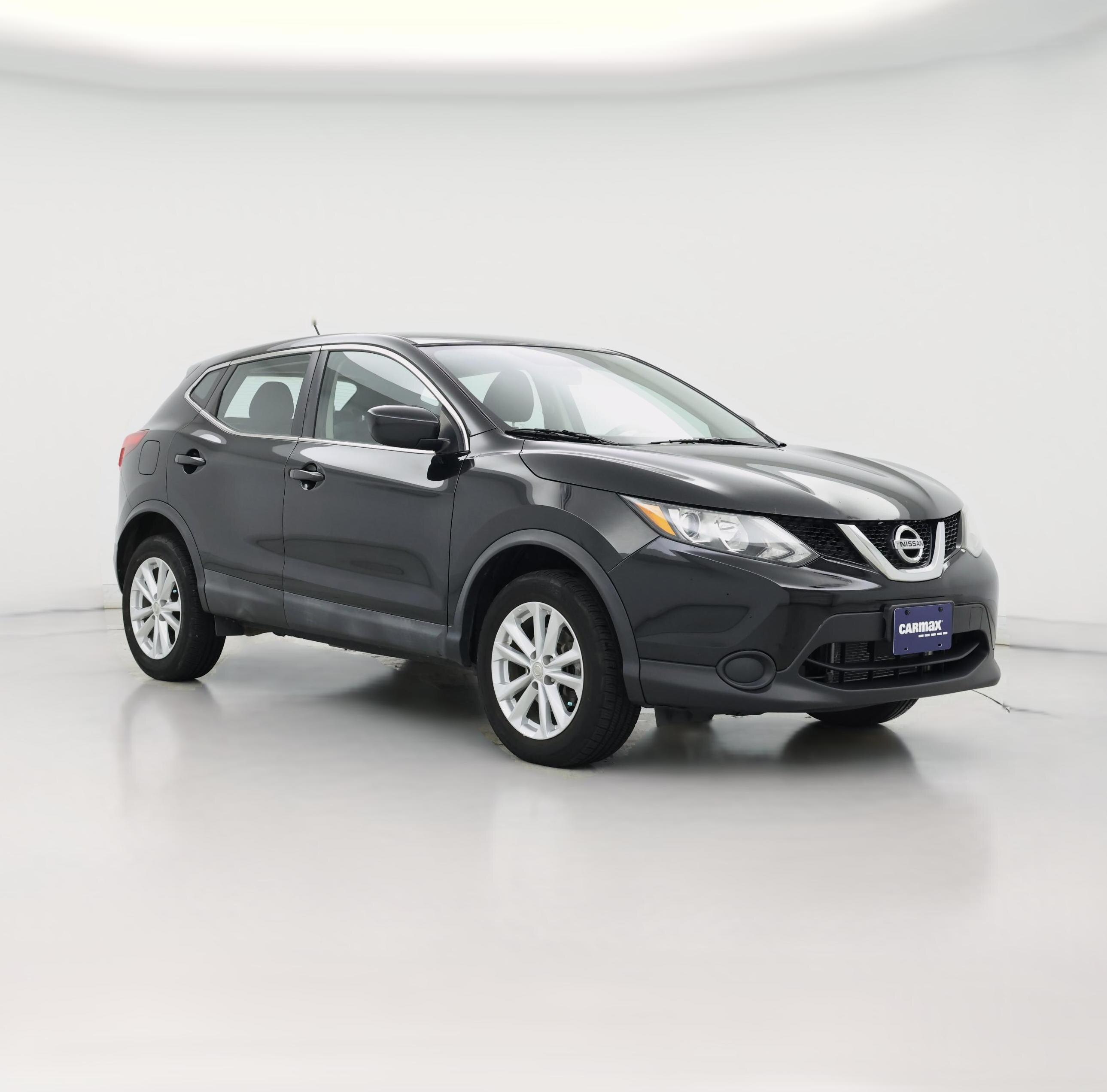 Thumbnail: 2017 Nissan Rogue Sport - 1