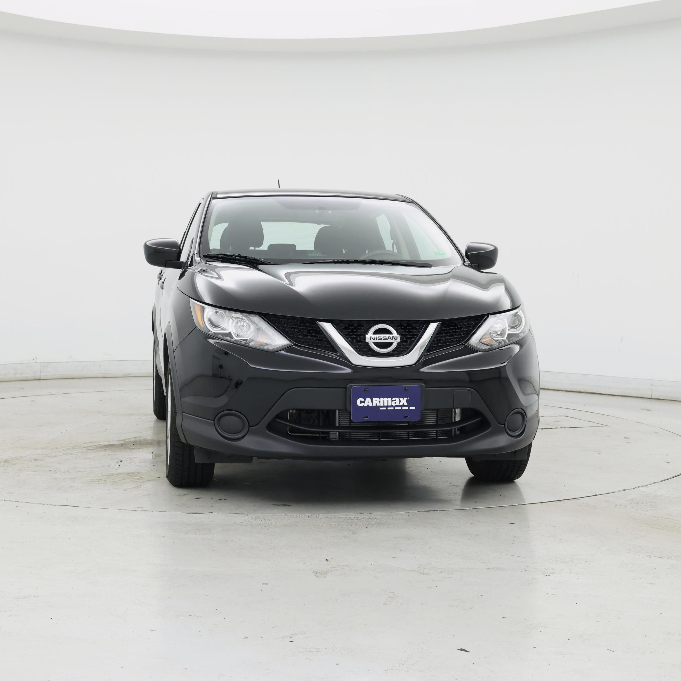 Thumbnail: 2017 Nissan Rogue Sport - 5