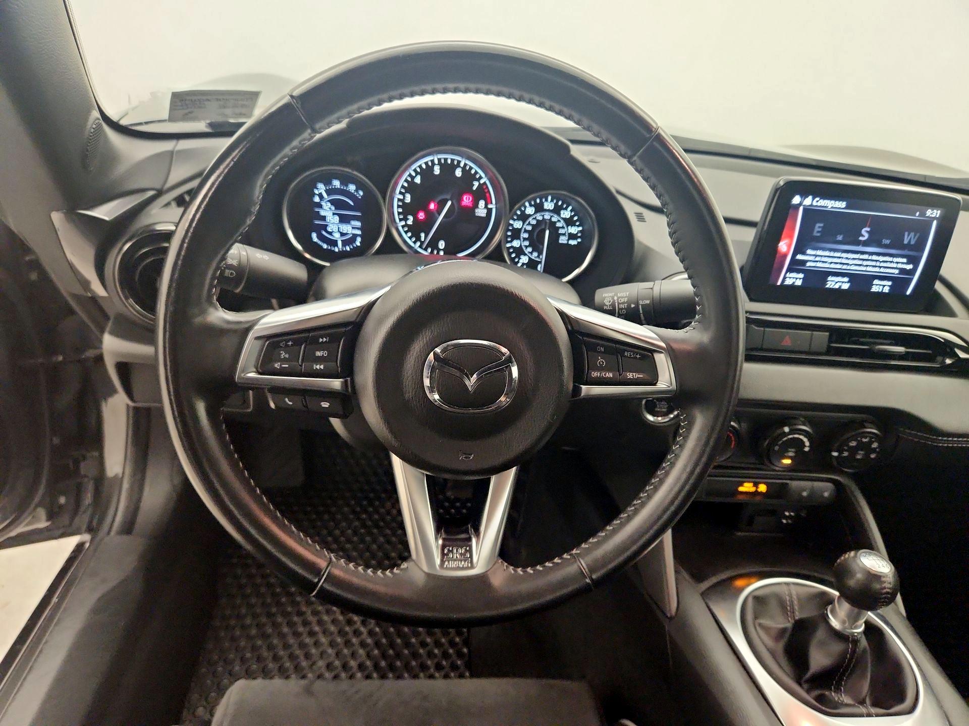 Thumbnail: 2021 Mazda MX-5 Miata - 10