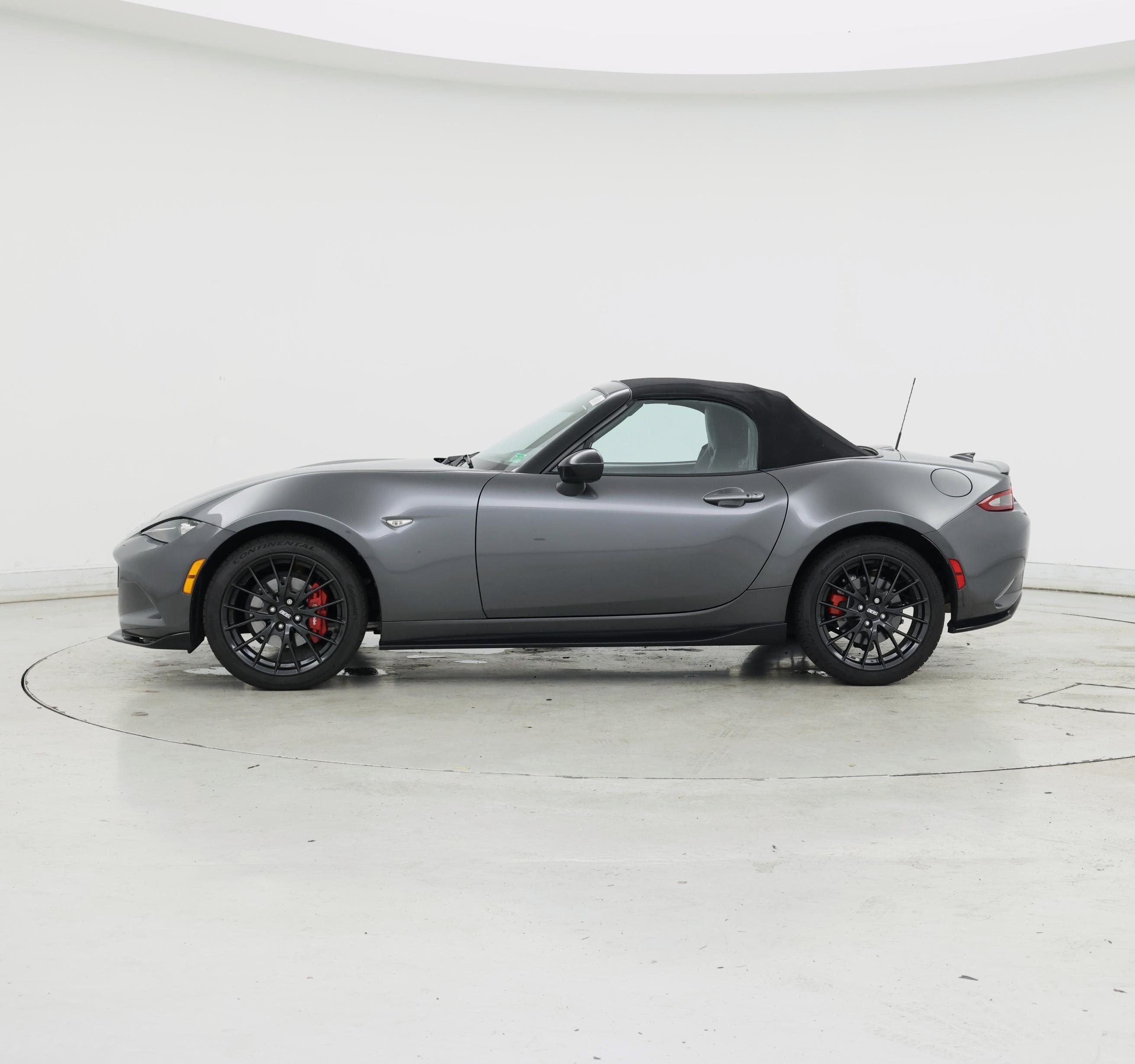 Thumbnail: 2021 Mazda MX-5 Miata - 3