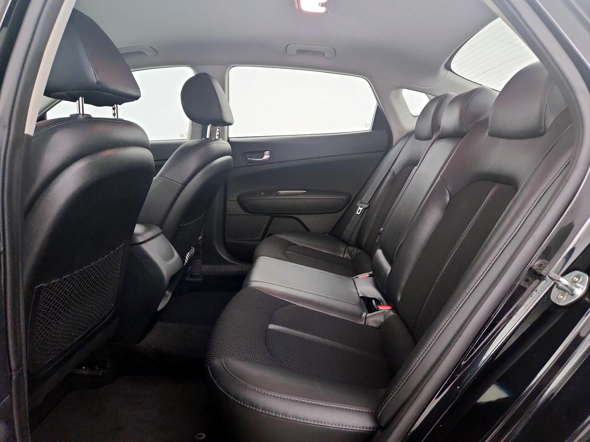 Thumbnail: 2019 Kia Optima - 19