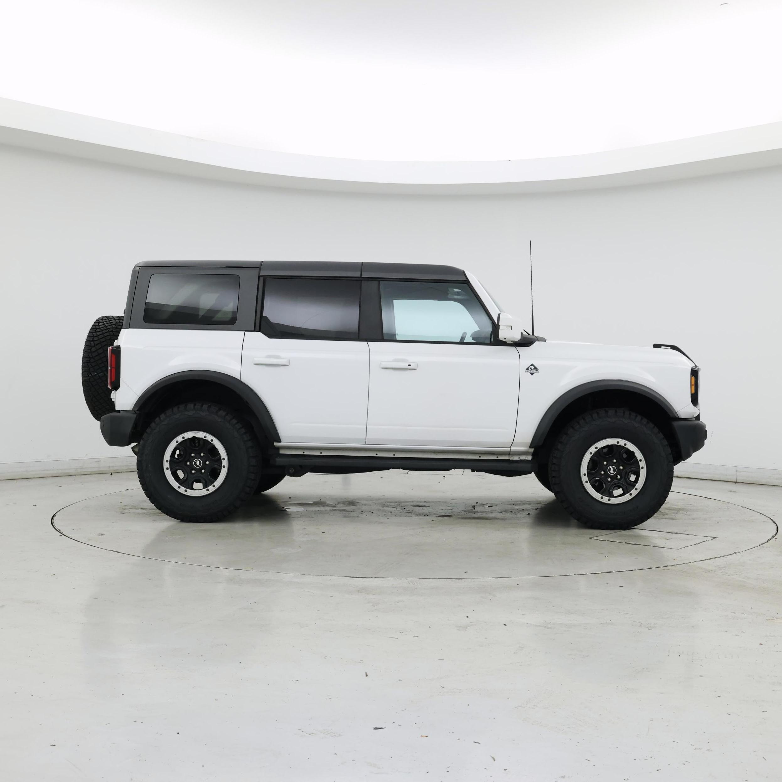 Thumbnail: 2023 Ford Bronco - 7