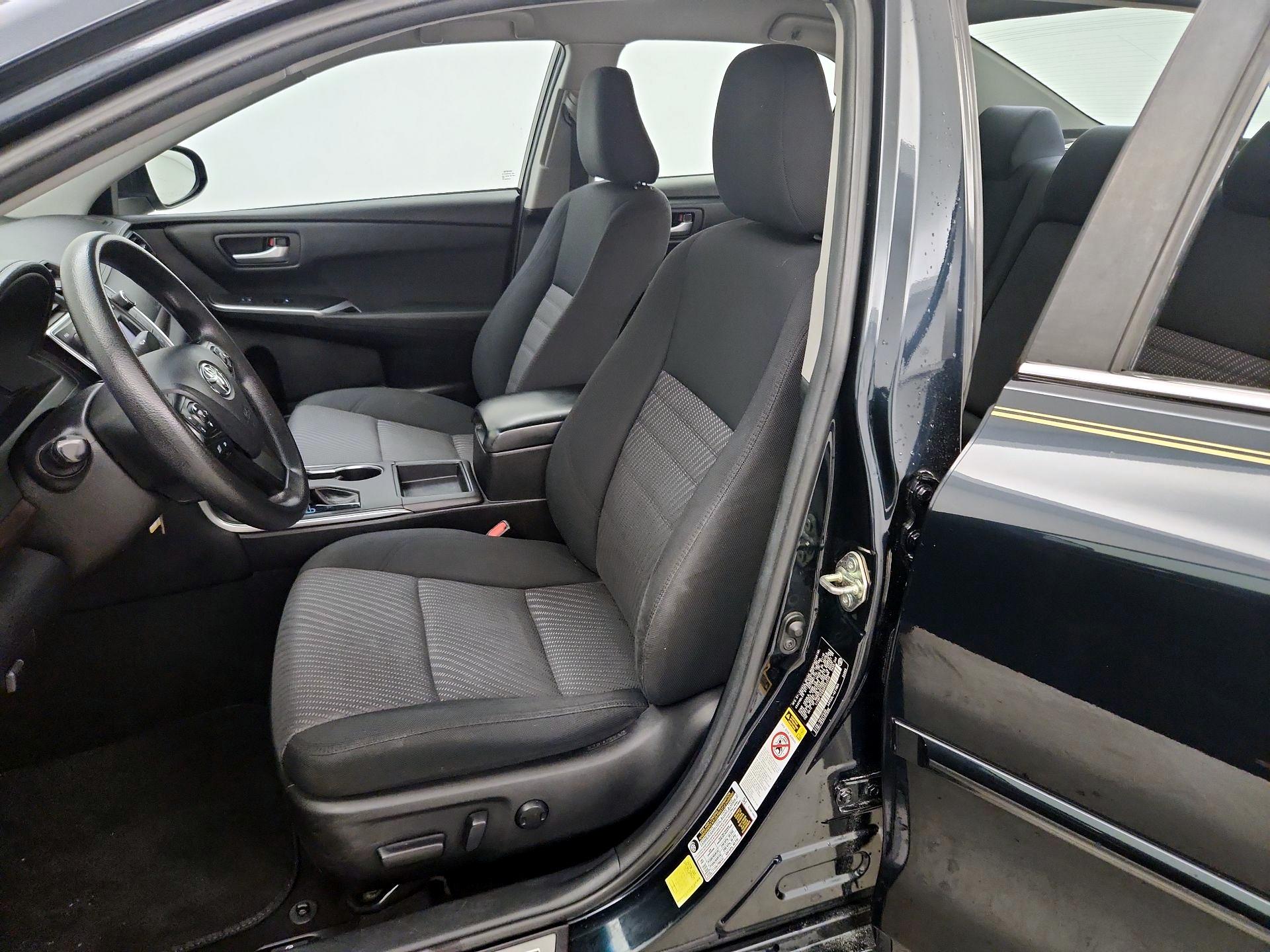 Thumbnail: 2016 Toyota Camry - 11