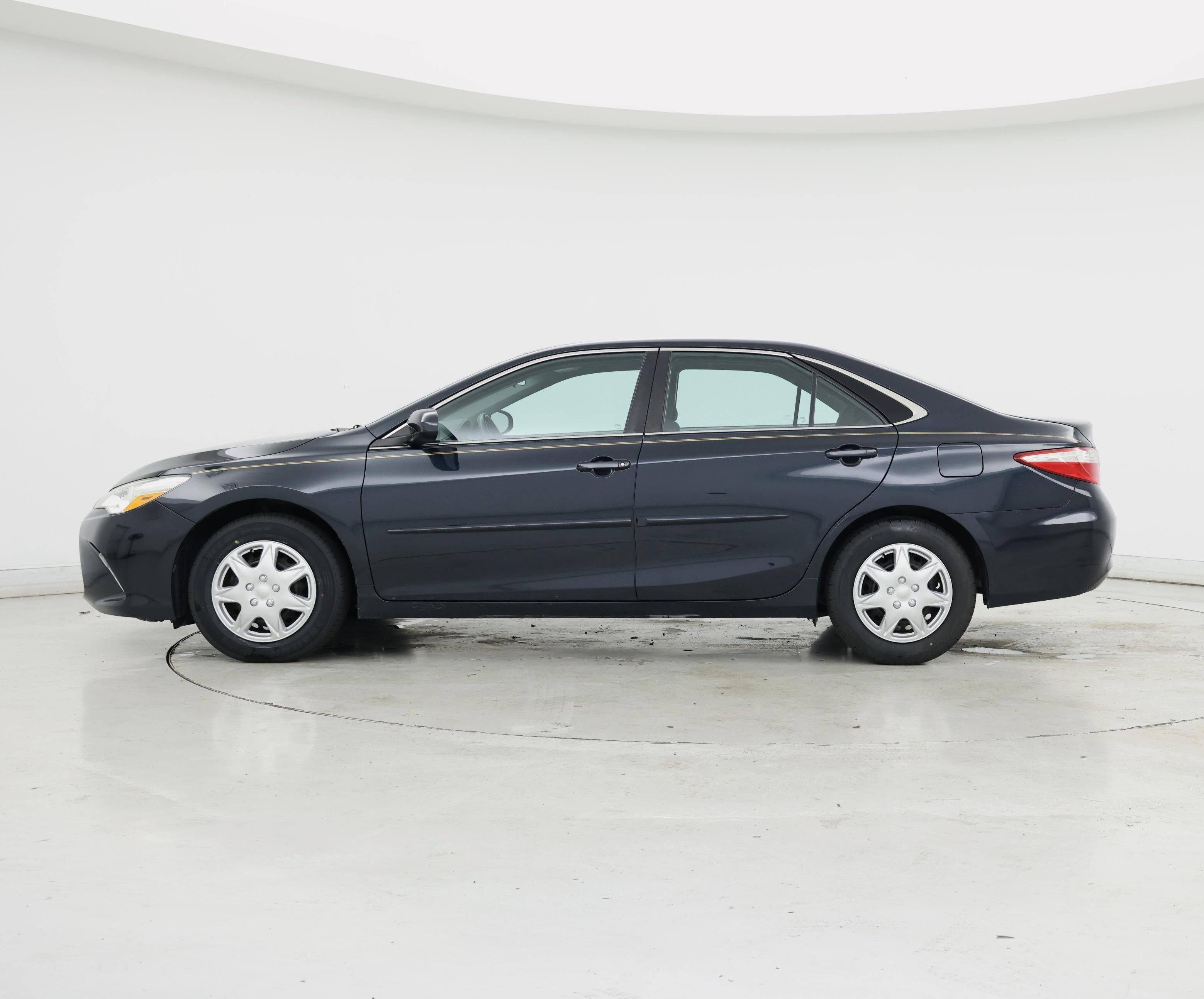 Thumbnail: 2016 Toyota Camry - 3