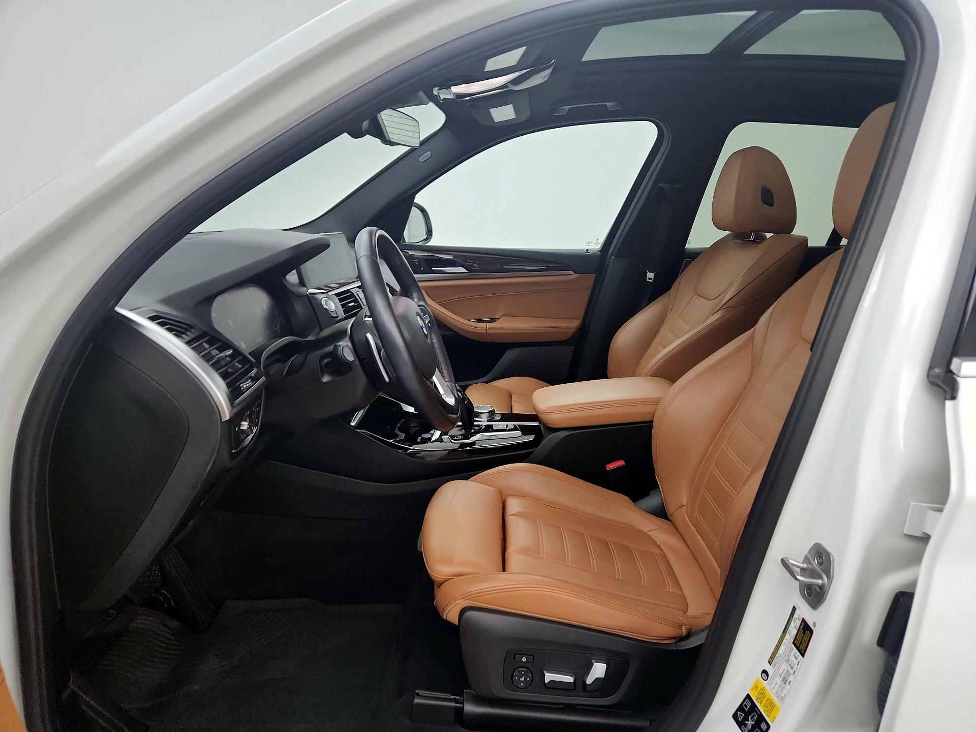 Thumbnail: 2021 BMW X3 - 11