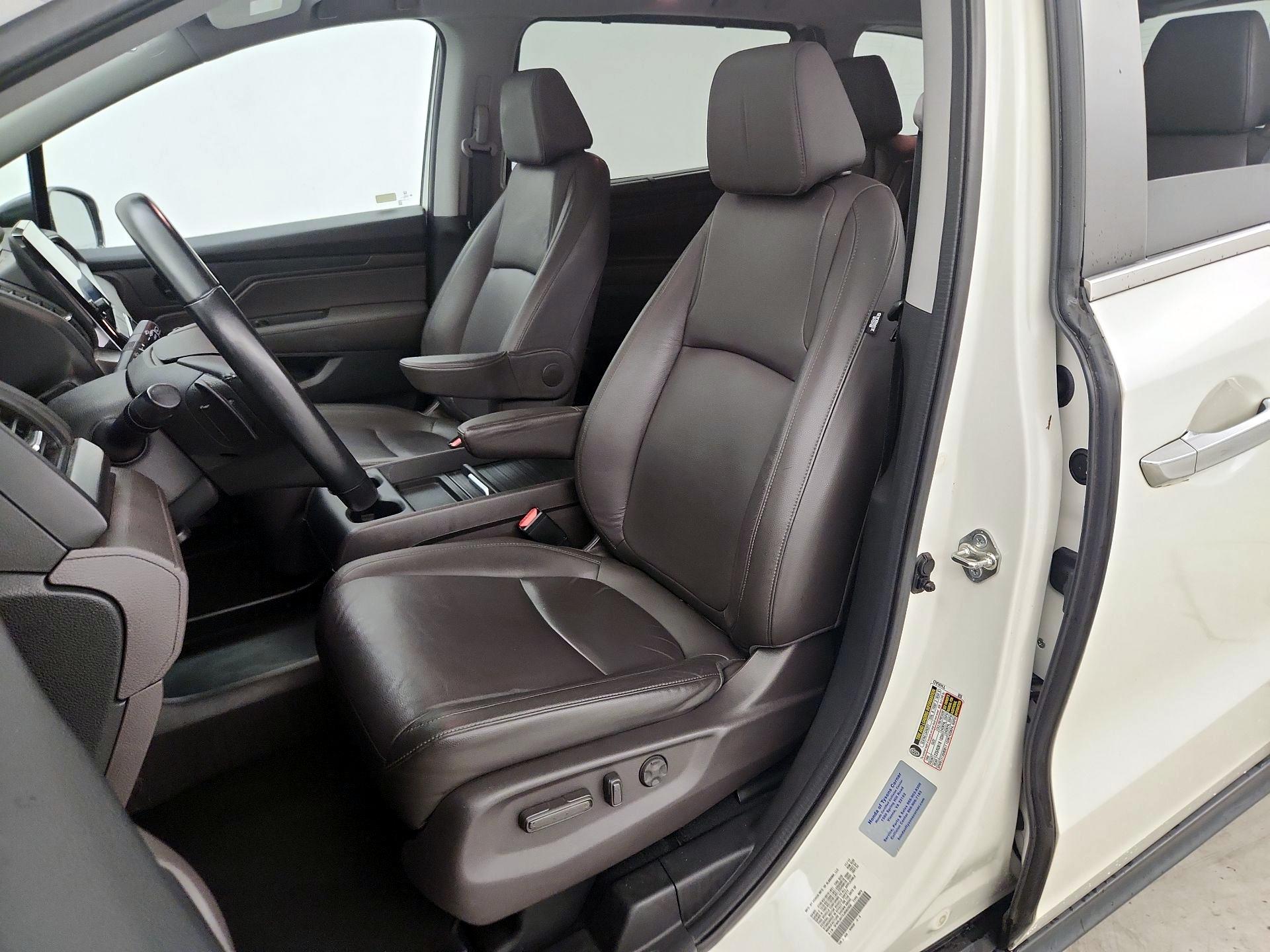 Thumbnail: 2018 Honda Odyssey - 11