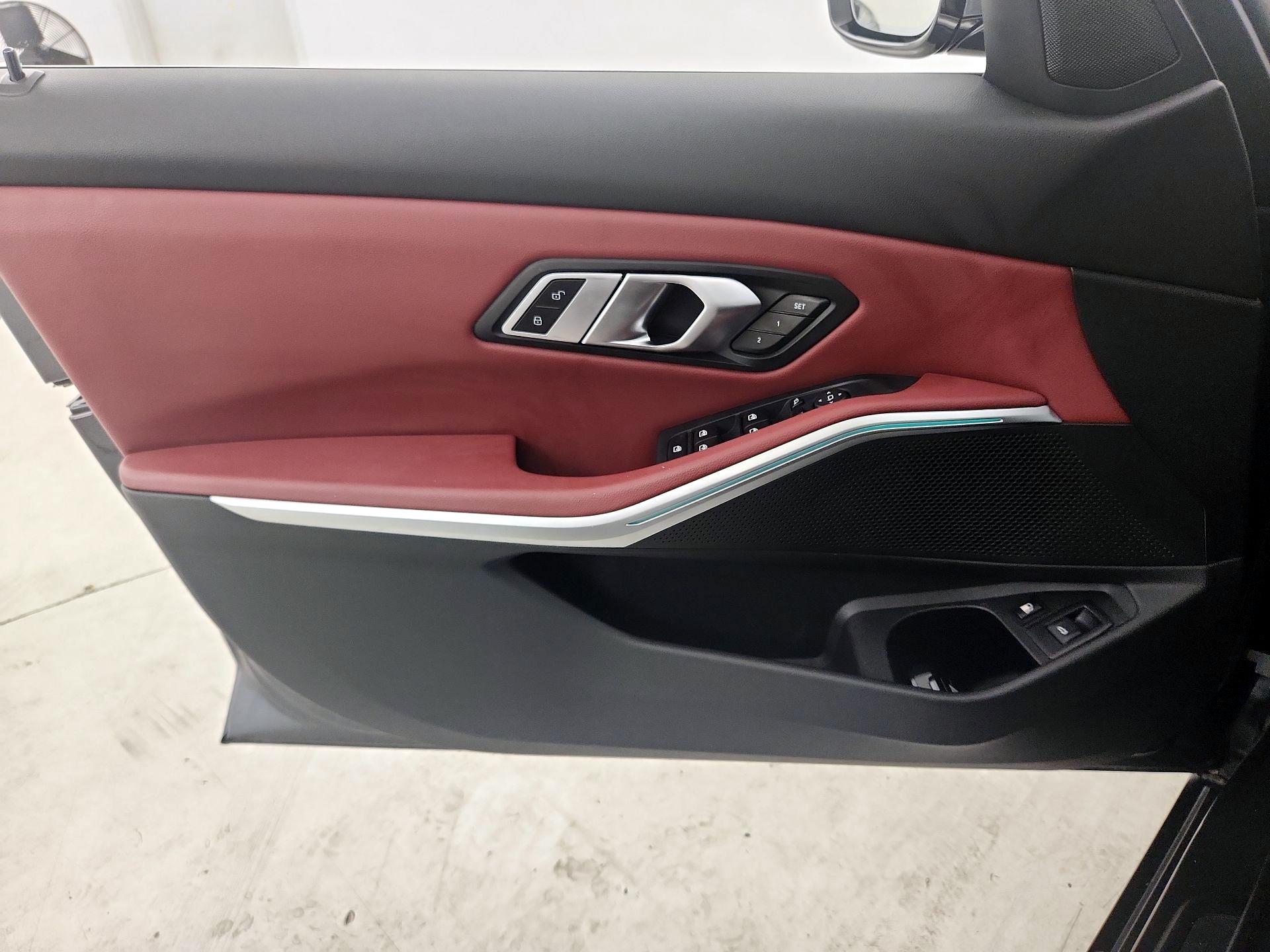 Thumbnail: 2022 BMW 3 Series - 12