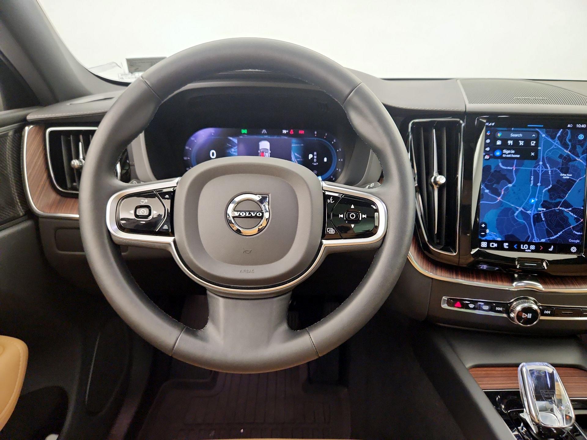 Thumbnail: 2023 Volvo XC60 - 10