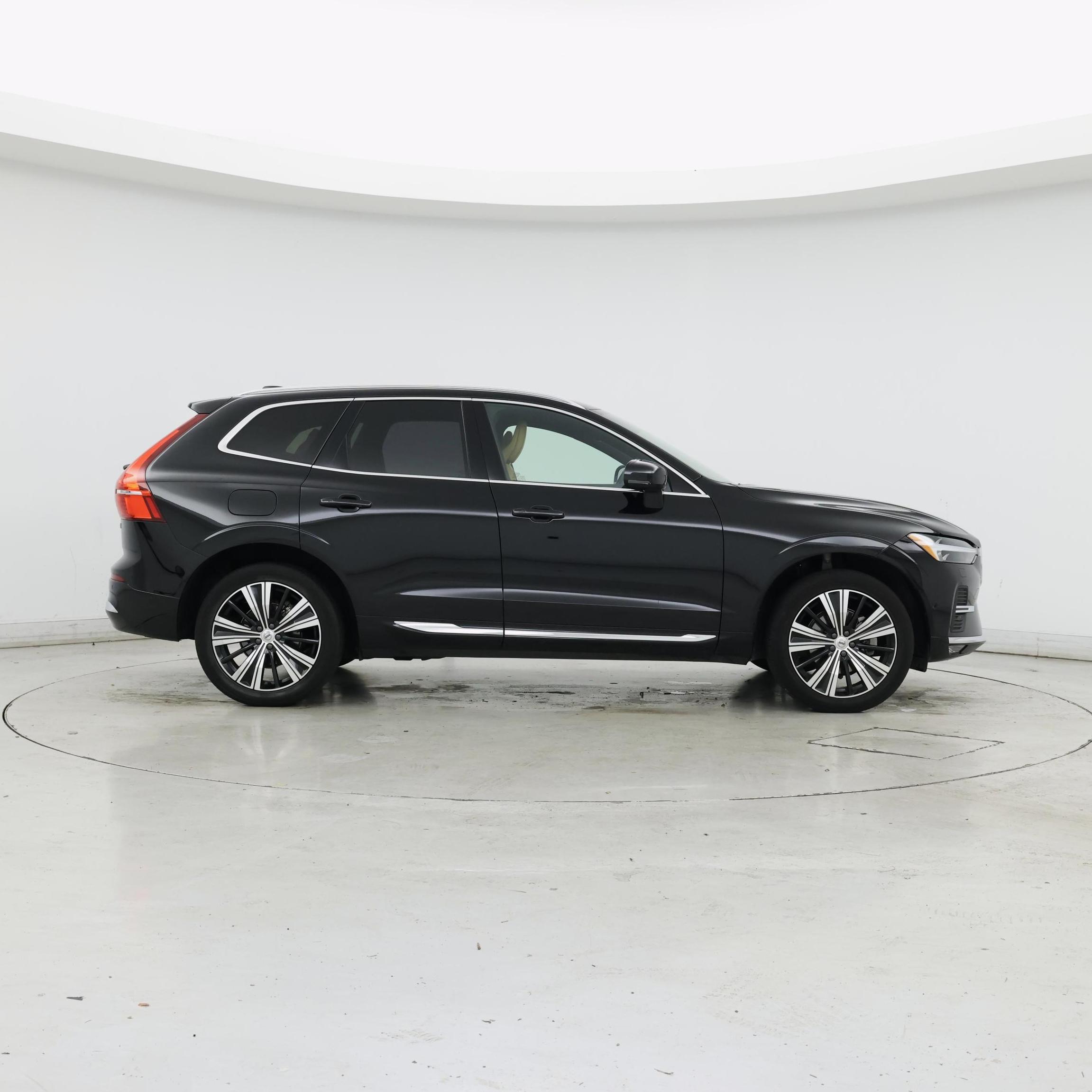 Thumbnail: 2023 Volvo XC60 - 7