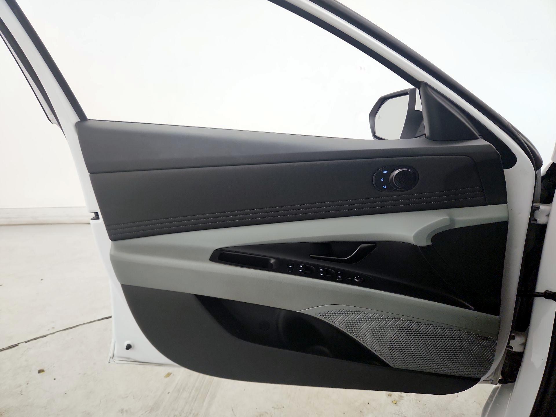 Thumbnail: 2024 Hyundai Elantra - 12