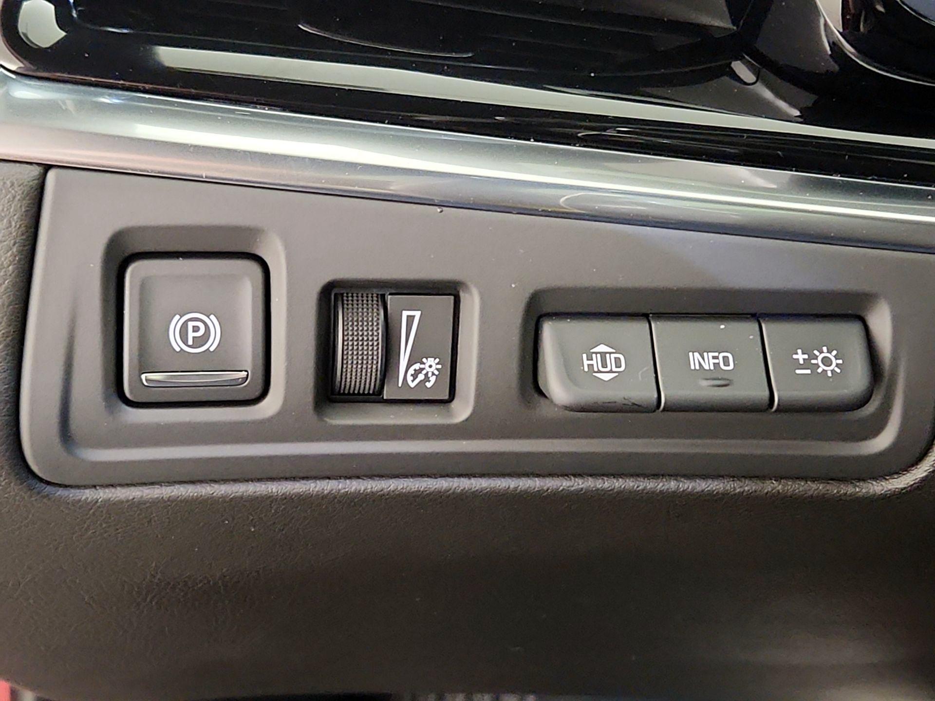 Thumbnail: 2021 Cadillac XT6 - 13