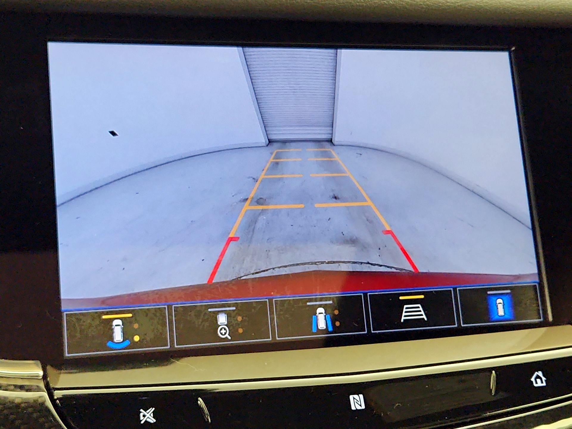 Thumbnail: 2021 Cadillac XT6 - 15