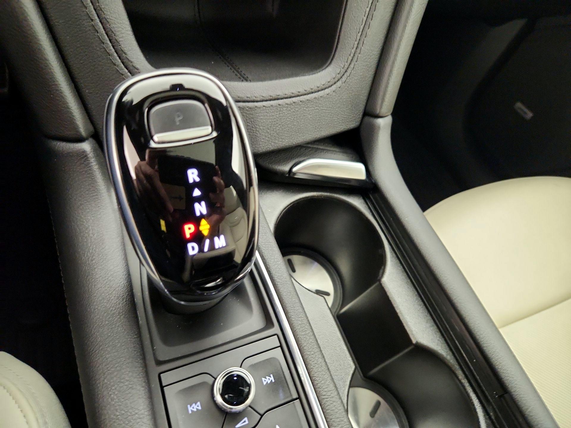 Thumbnail: 2021 Cadillac XT6 - 18