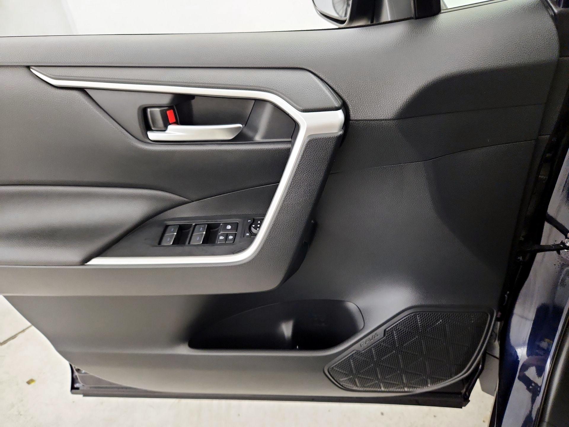 Thumbnail: 2023 Toyota RAV4 - 12