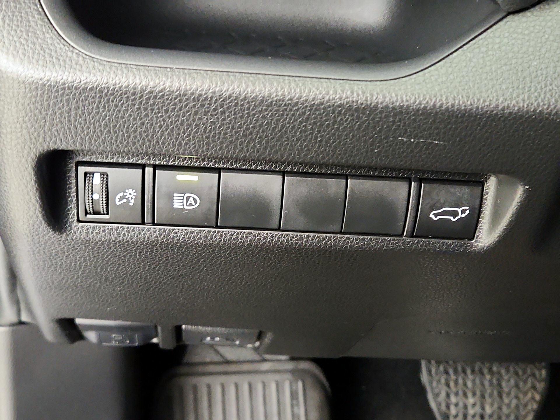 Thumbnail: 2023 Toyota RAV4 - 13