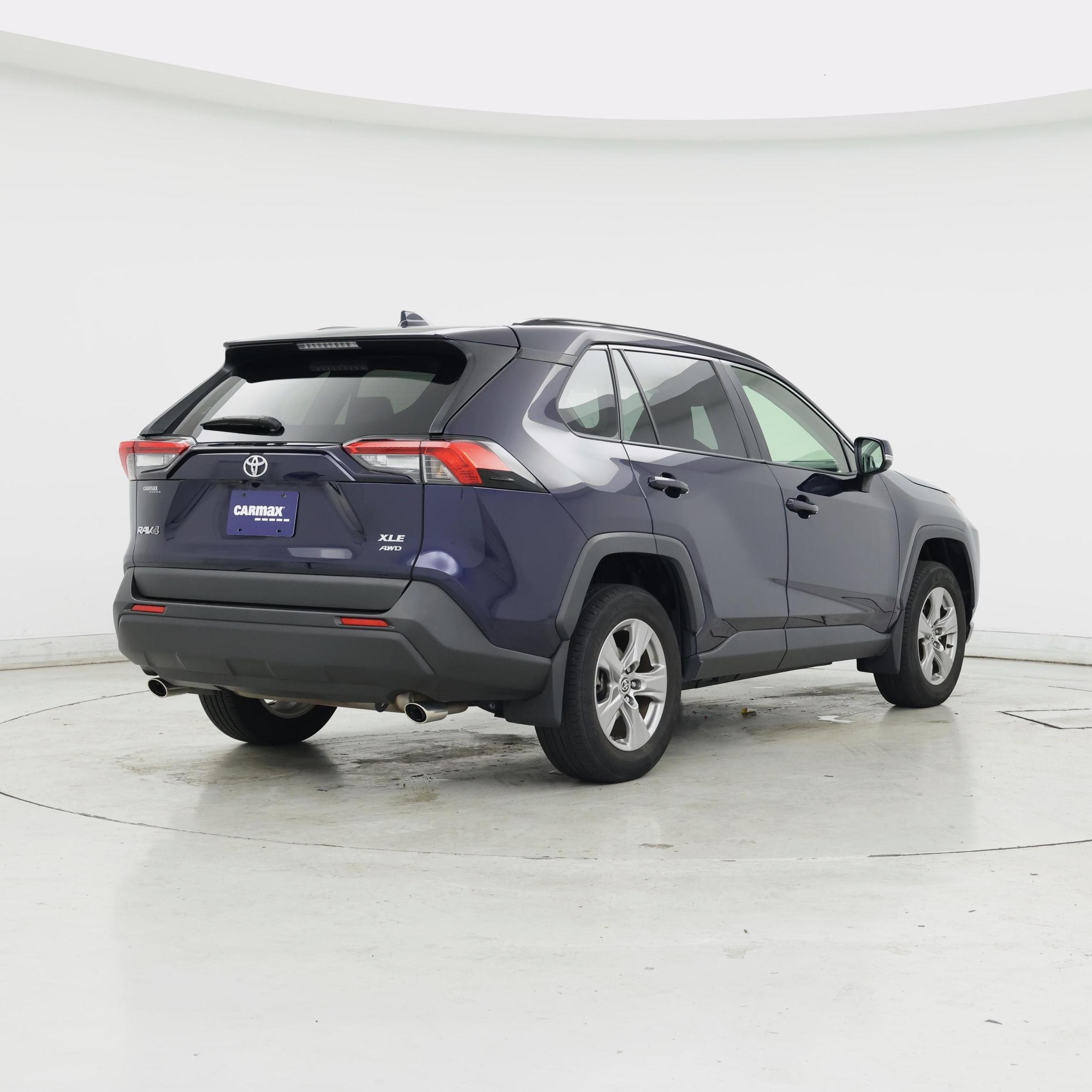 Thumbnail: 2023 Toyota RAV4 - 8