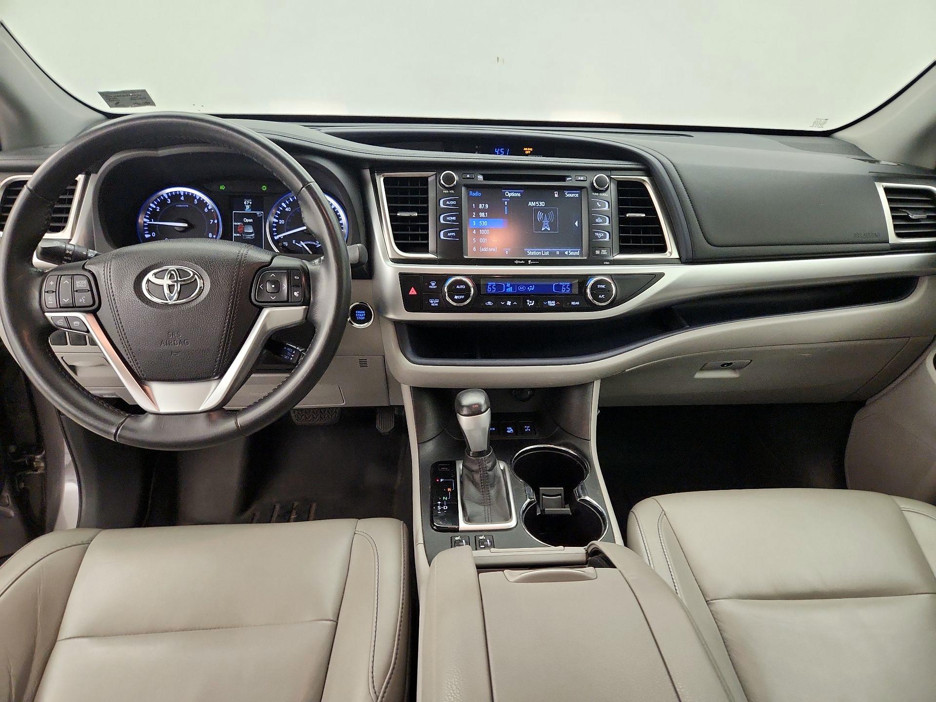 Thumbnail: 2015 Toyota Highlander - 9