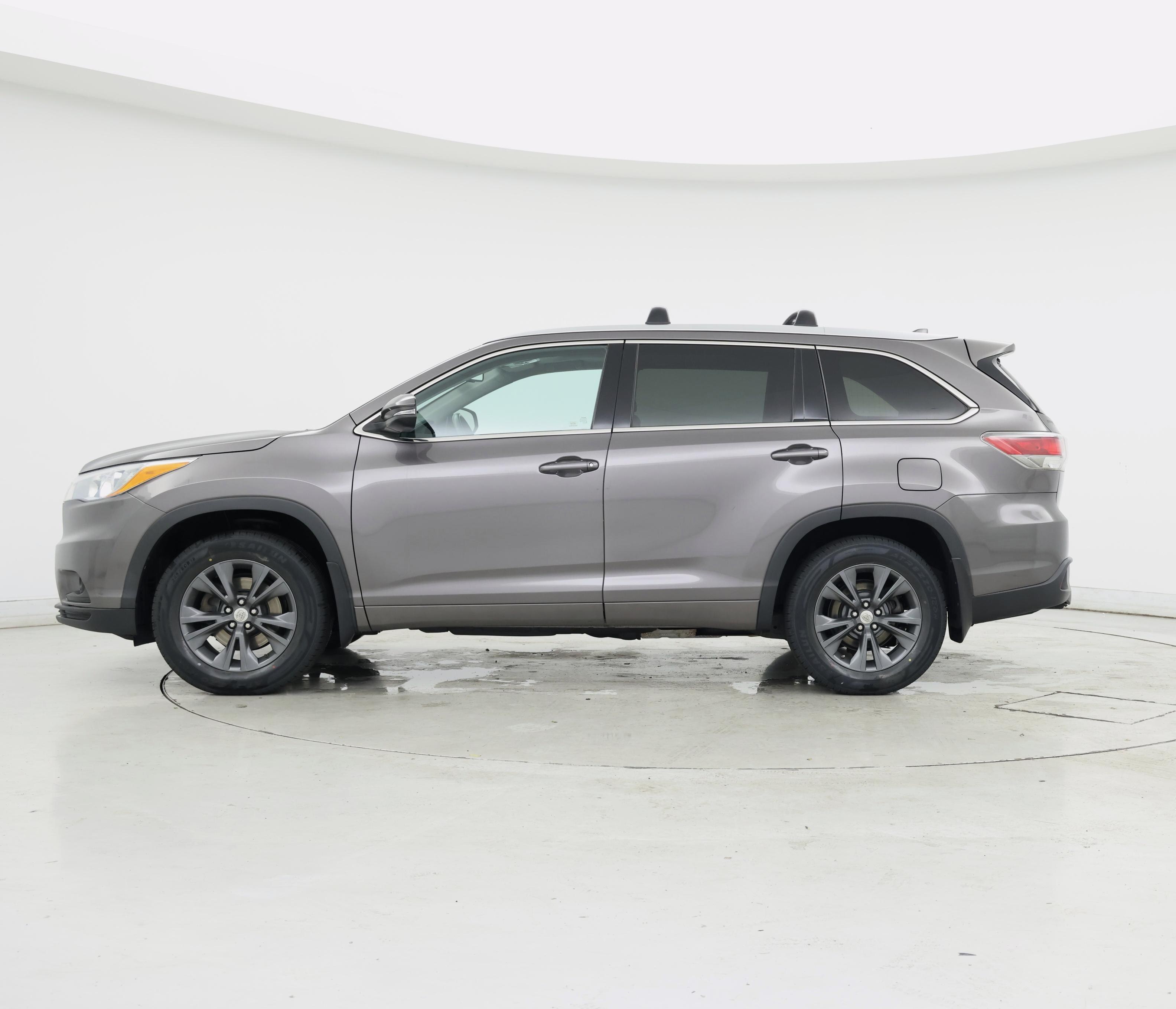 Thumbnail: 2015 Toyota Highlander - 3