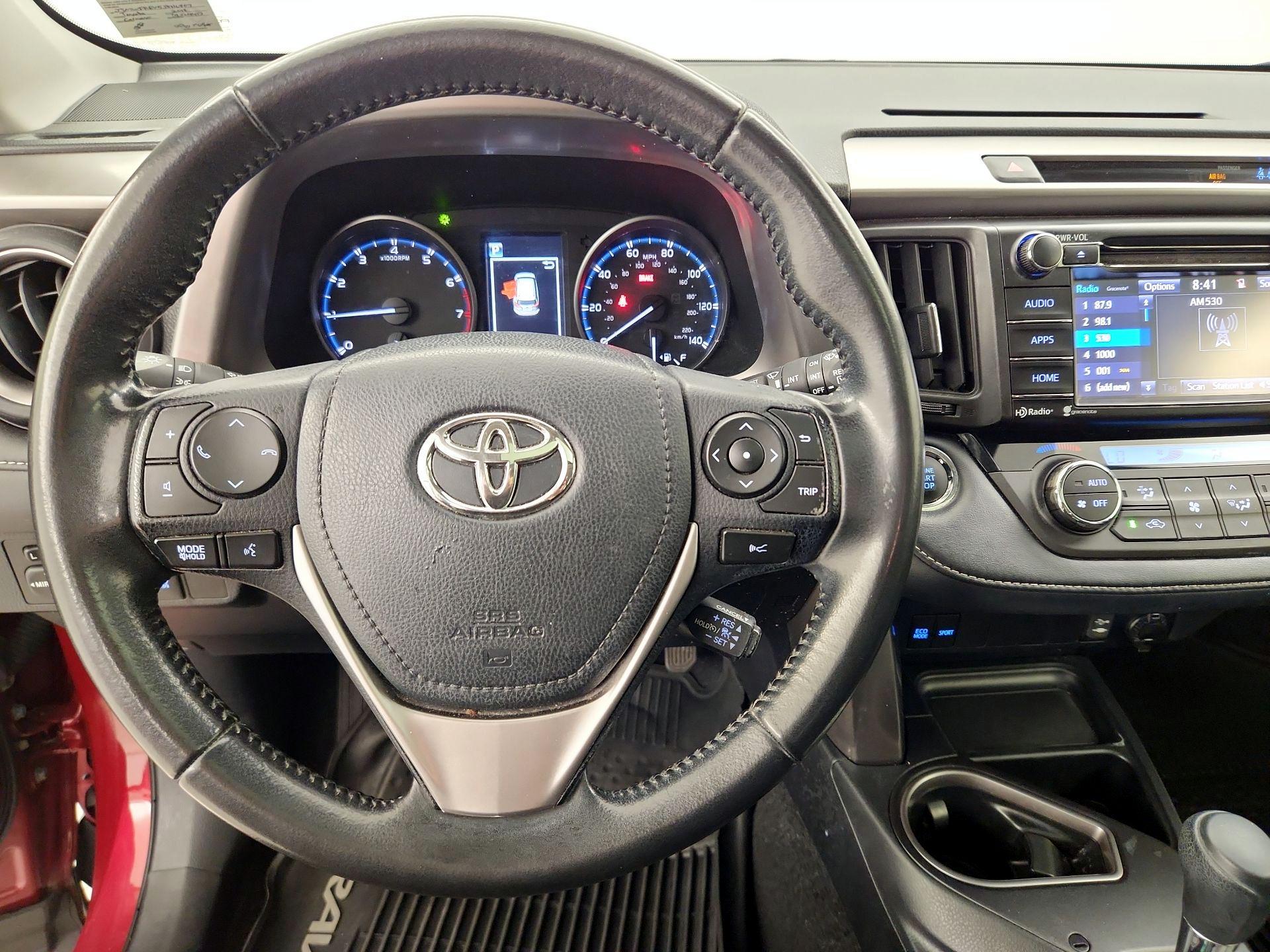 Thumbnail: 2018 Toyota RAV4 - 10