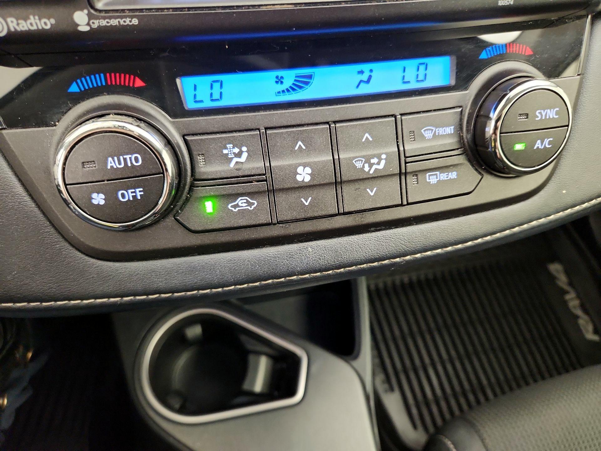 Thumbnail: 2018 Toyota RAV4 - 16