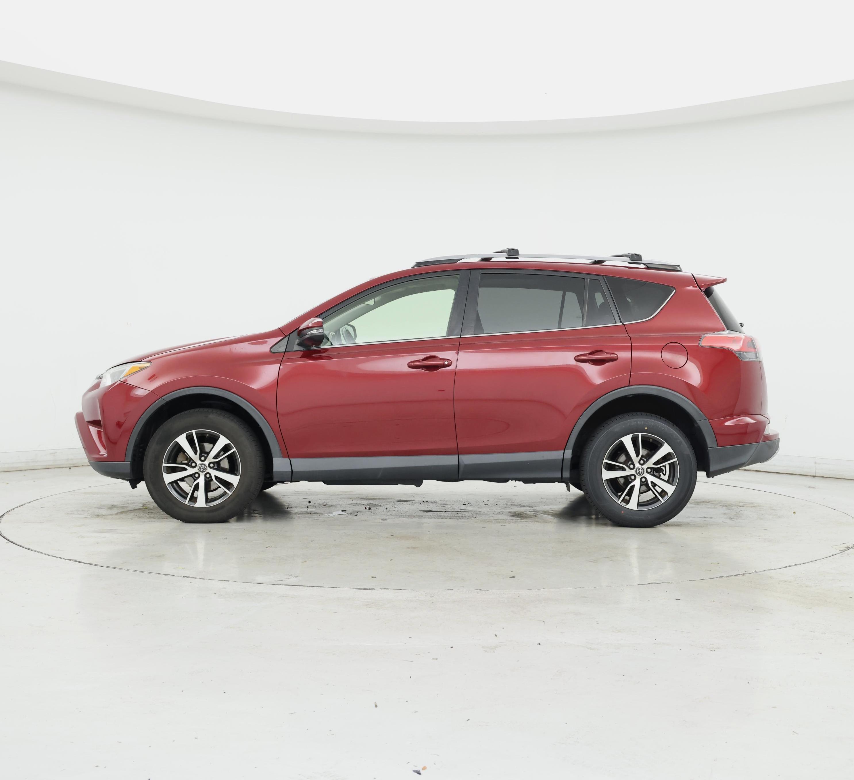 Thumbnail: 2018 Toyota RAV4 - 3