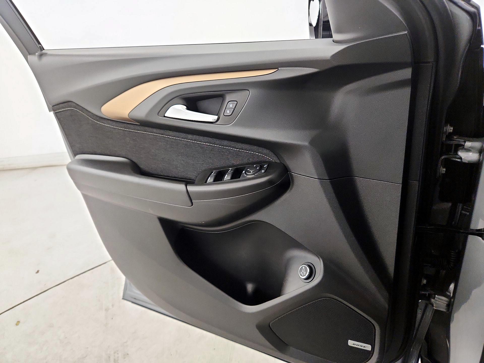 Thumbnail: 2023 Chevrolet TrailBlazer - 12