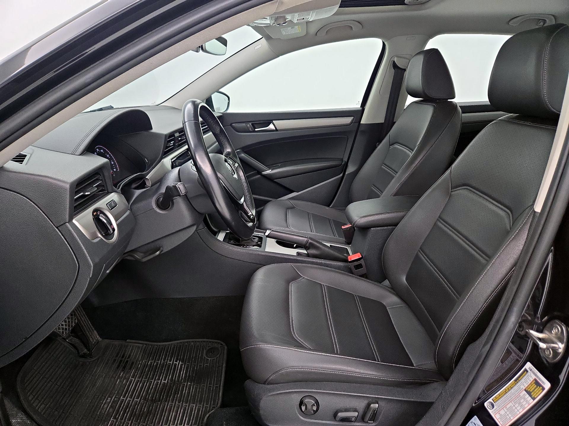 Thumbnail: 2020 Volkswagen Passat - 11