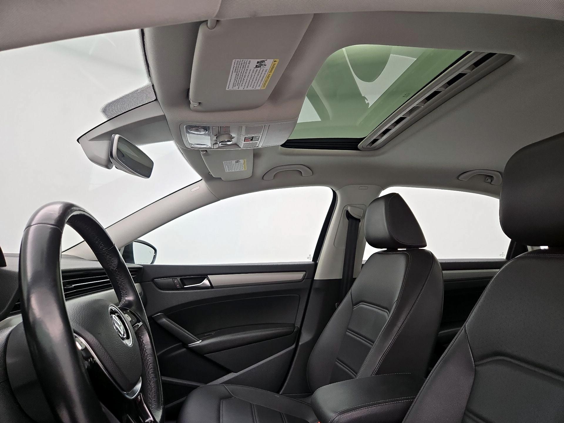 Thumbnail: 2020 Volkswagen Passat - 19