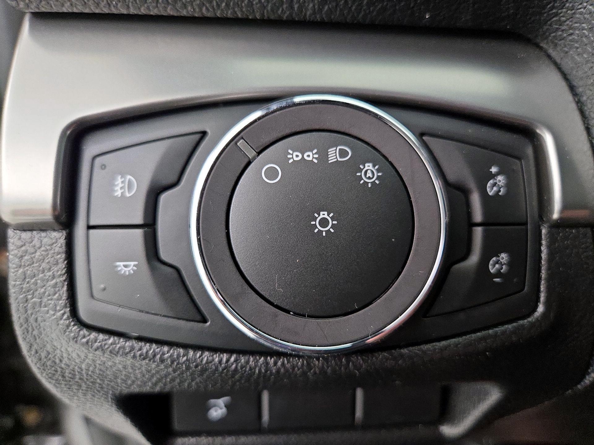 Thumbnail: 2019 Ford Explorer - 13