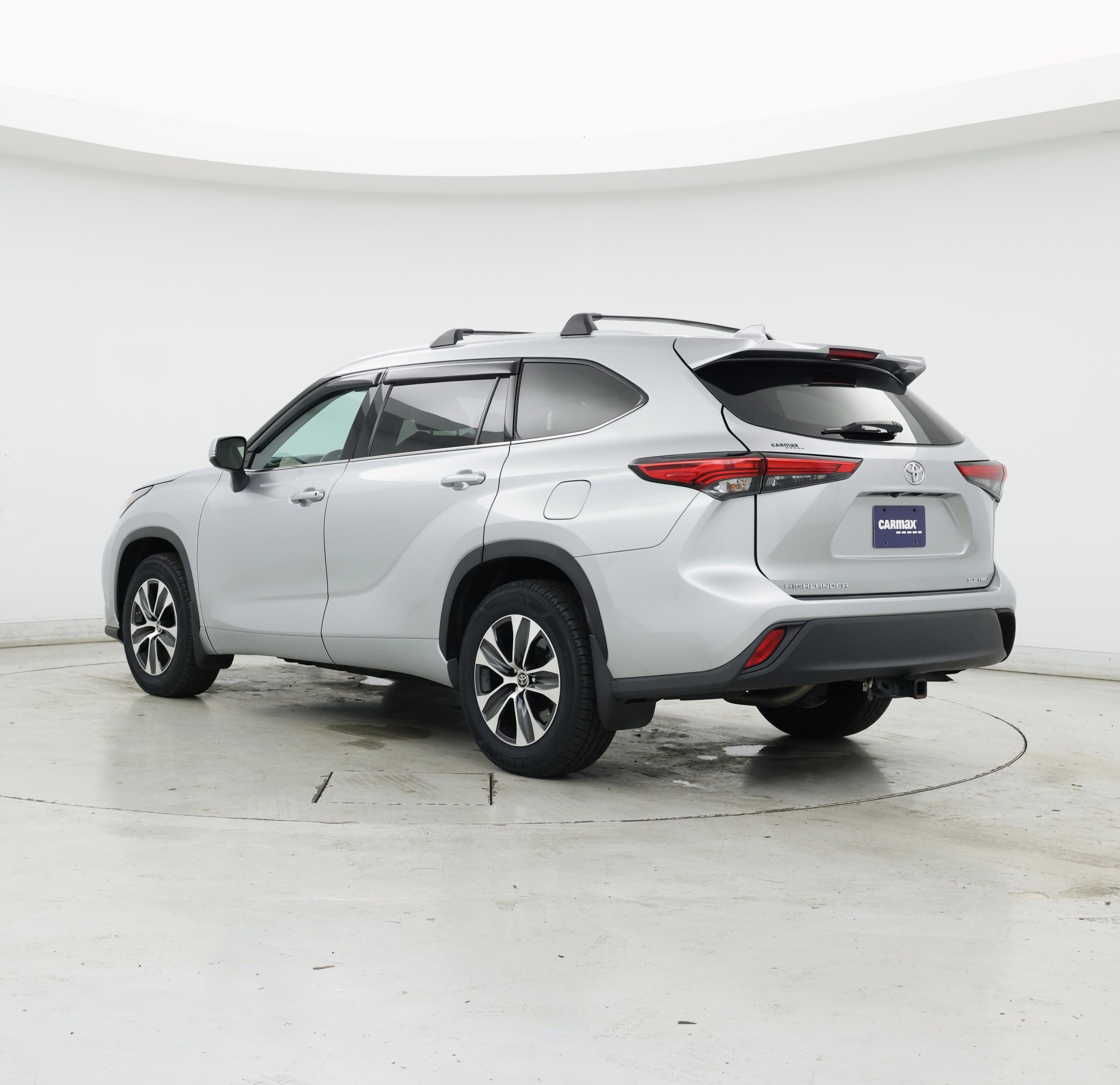 Thumbnail: 2022 Toyota Highlander - 2