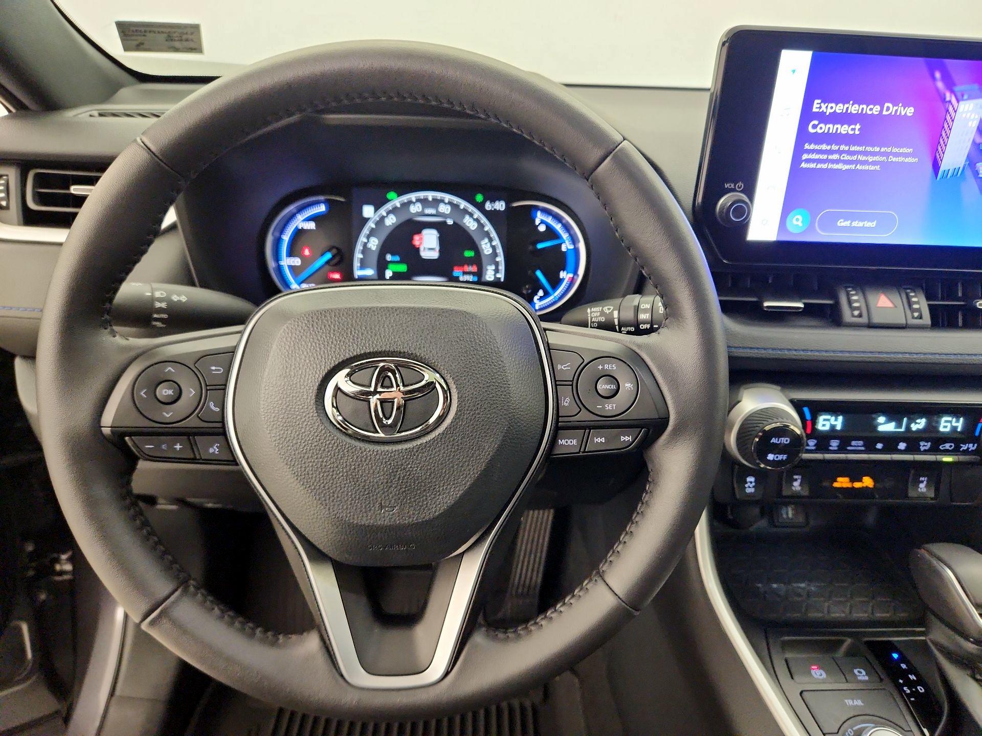 Thumbnail: 2025 Toyota RAV4 - 10