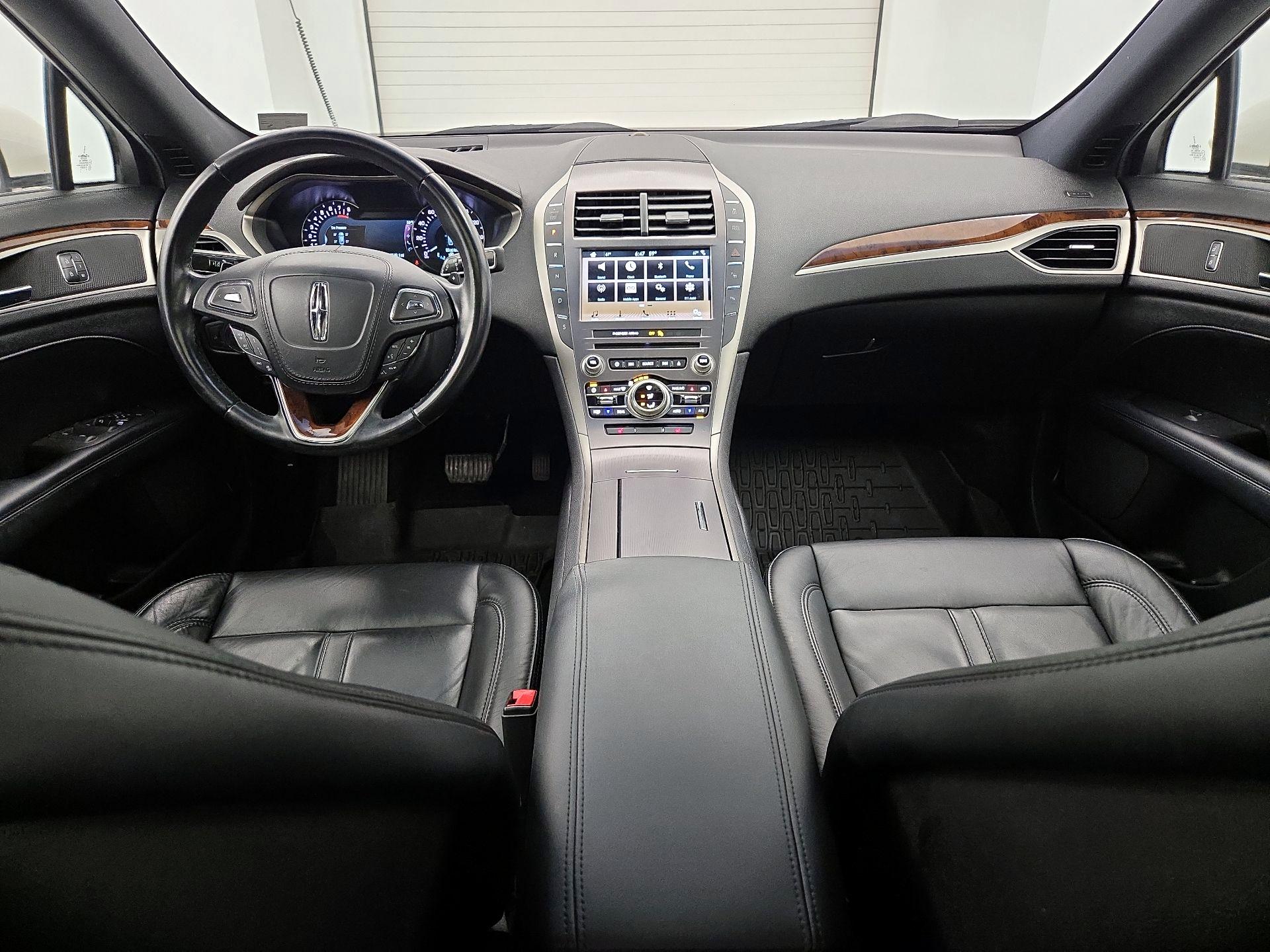 Thumbnail: 2017 Lincoln MKZ - 9