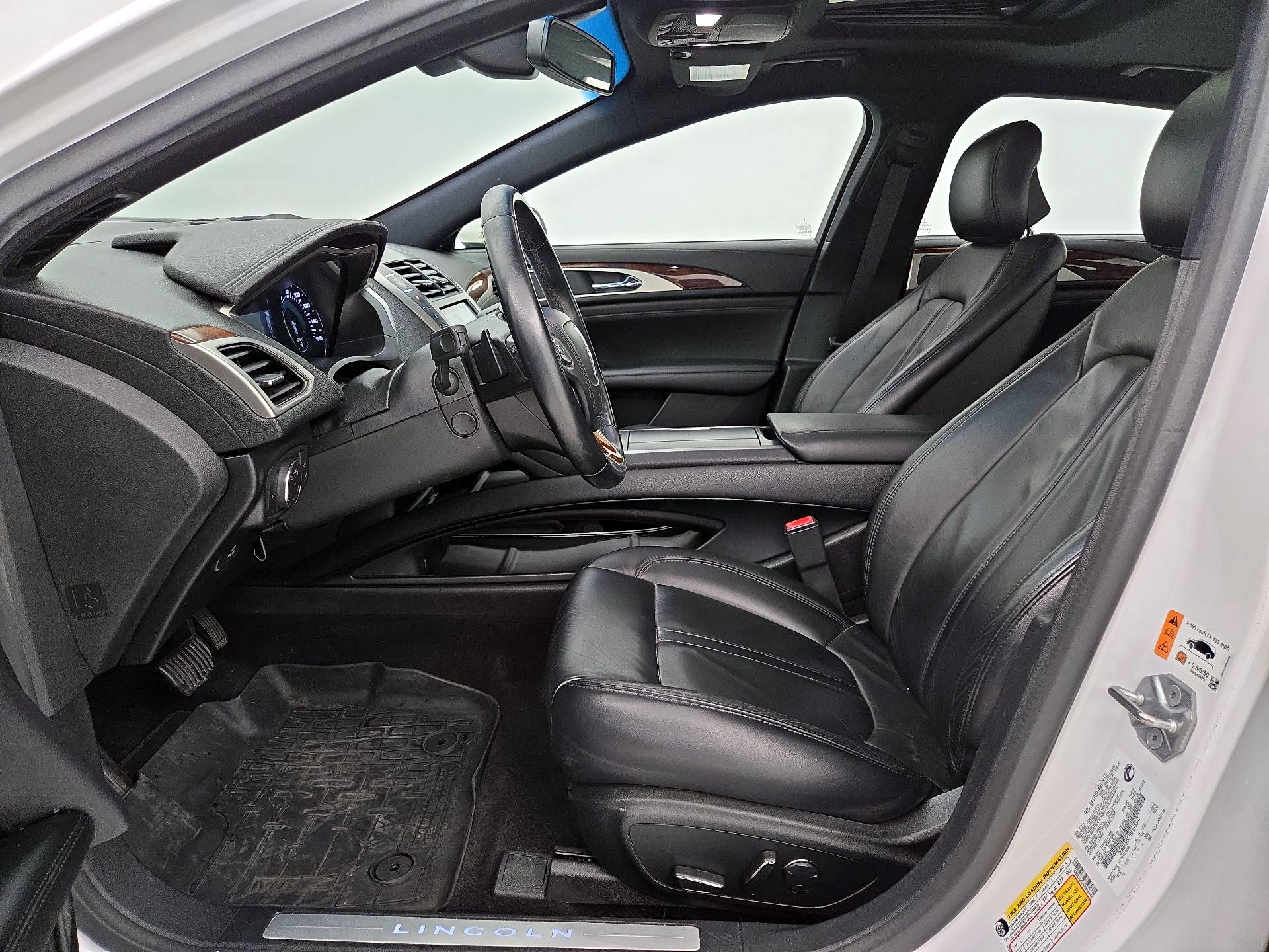 Thumbnail: 2017 Lincoln MKZ - 11