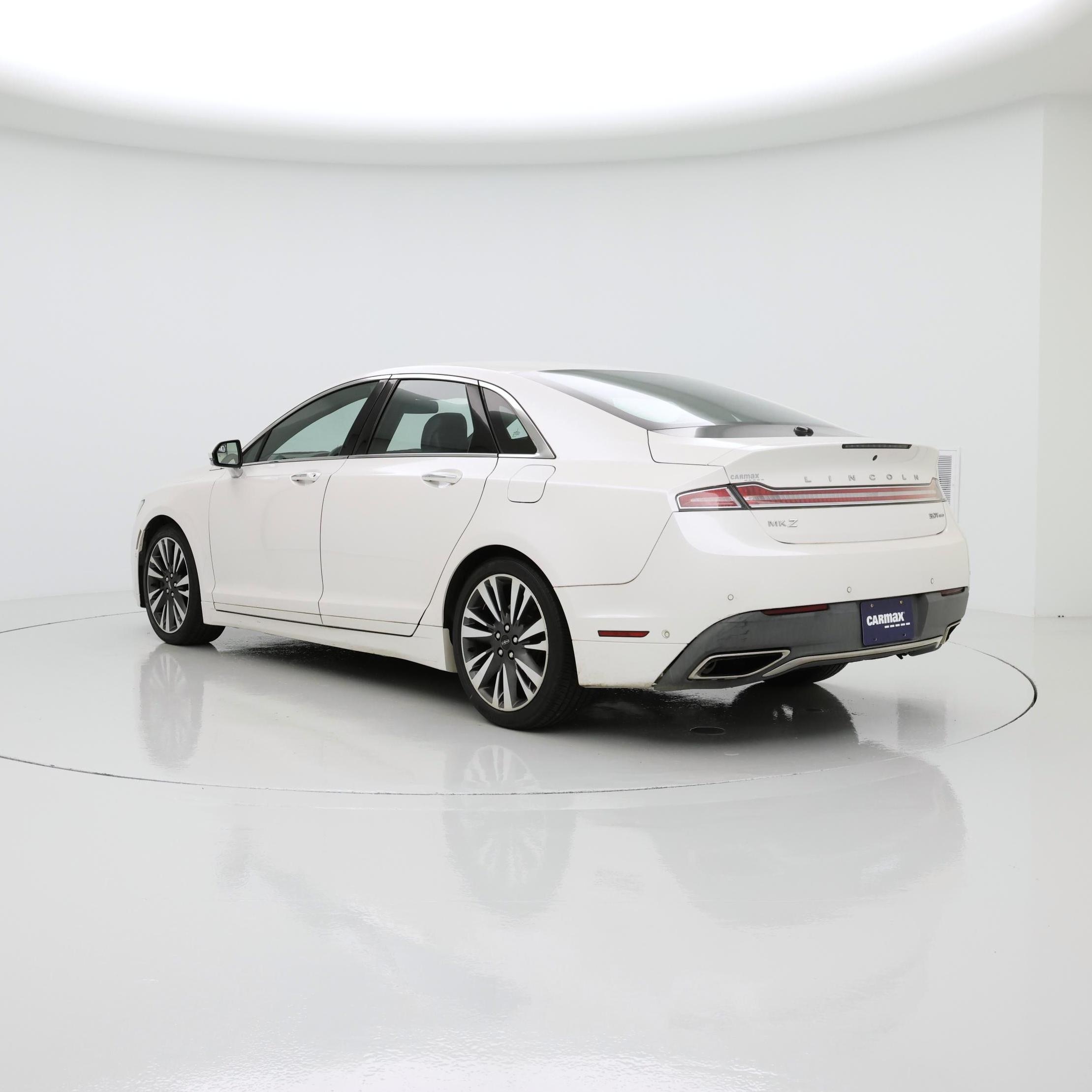 Thumbnail: 2017 Lincoln MKZ - 2