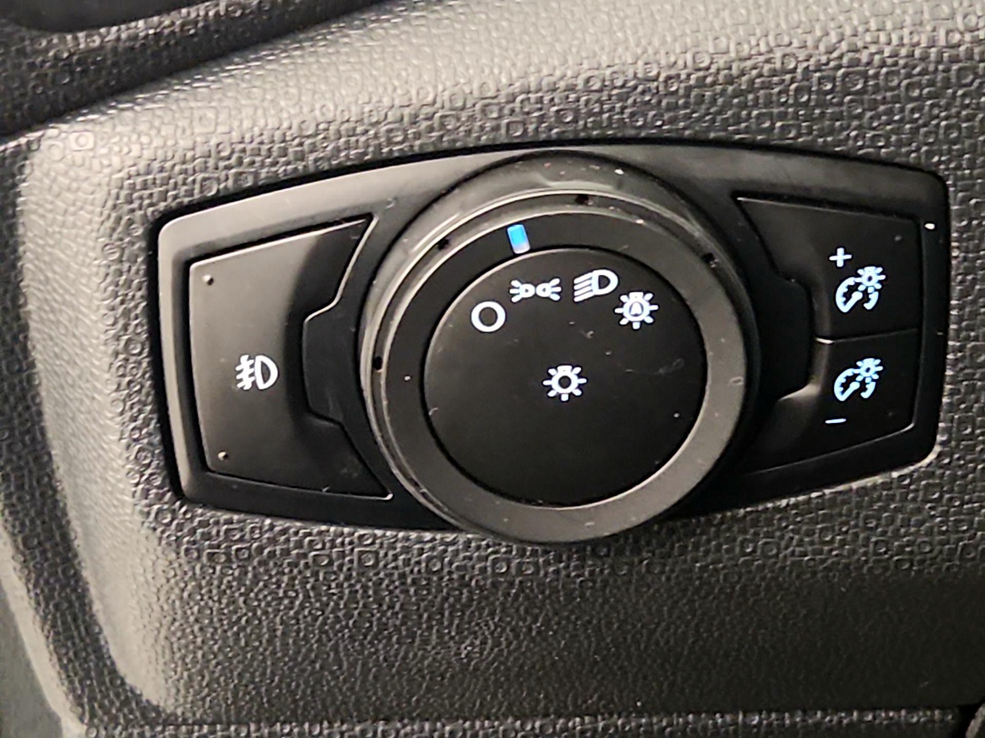 Thumbnail: 2019 Ford EcoSport - 13
