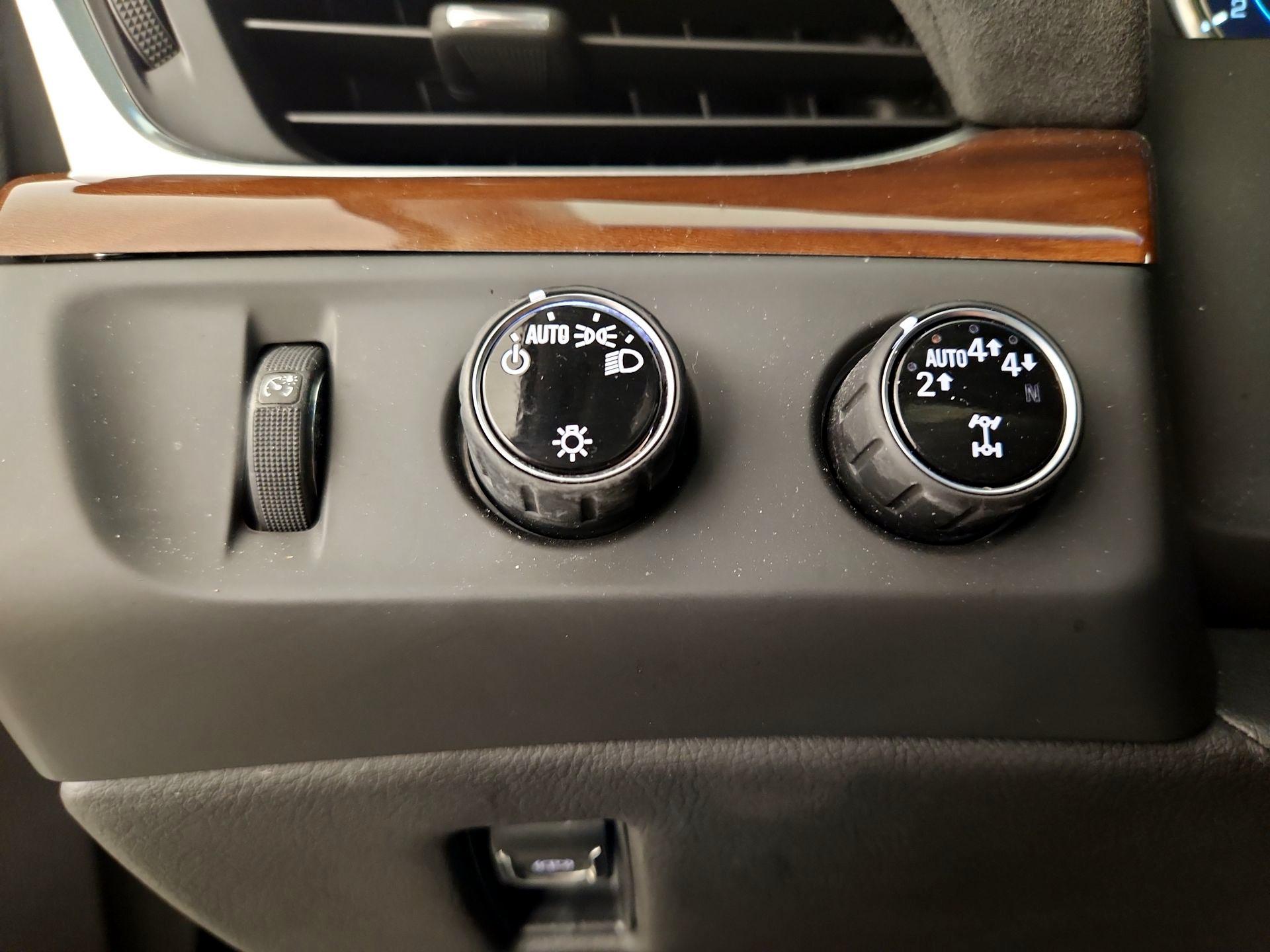 Thumbnail: 2018 Cadillac Escalade - 13